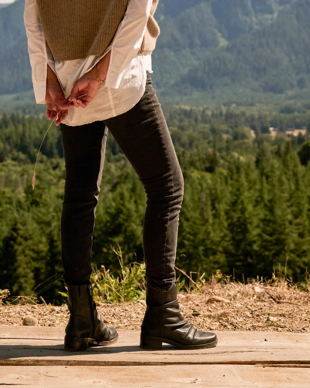 heel cup Eco Material Functional Minimalist Traverse Scrunch