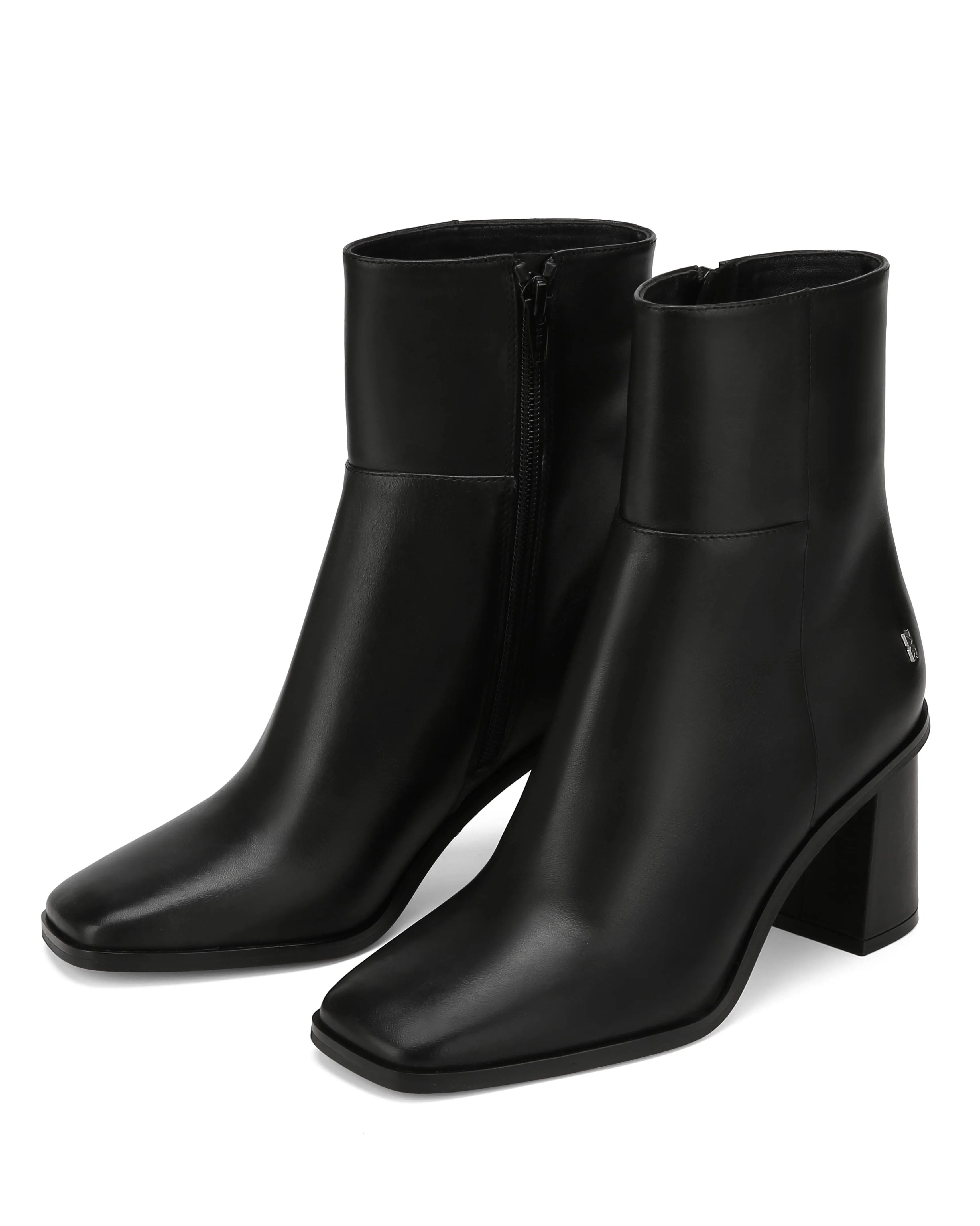 Ada Black Leather Subtle Aesthetic Brave Path