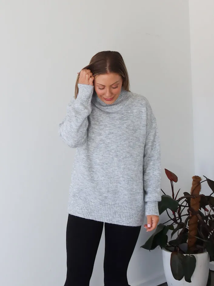 Chic Warmth Go-To Look Alain Knit - Grey
