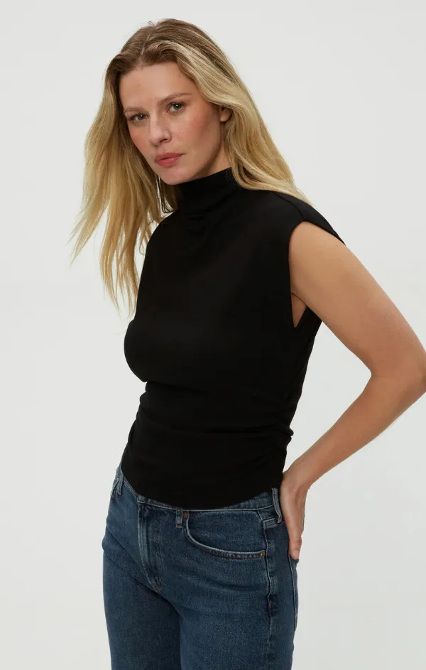 Amara Crop Tee Casual Footwear