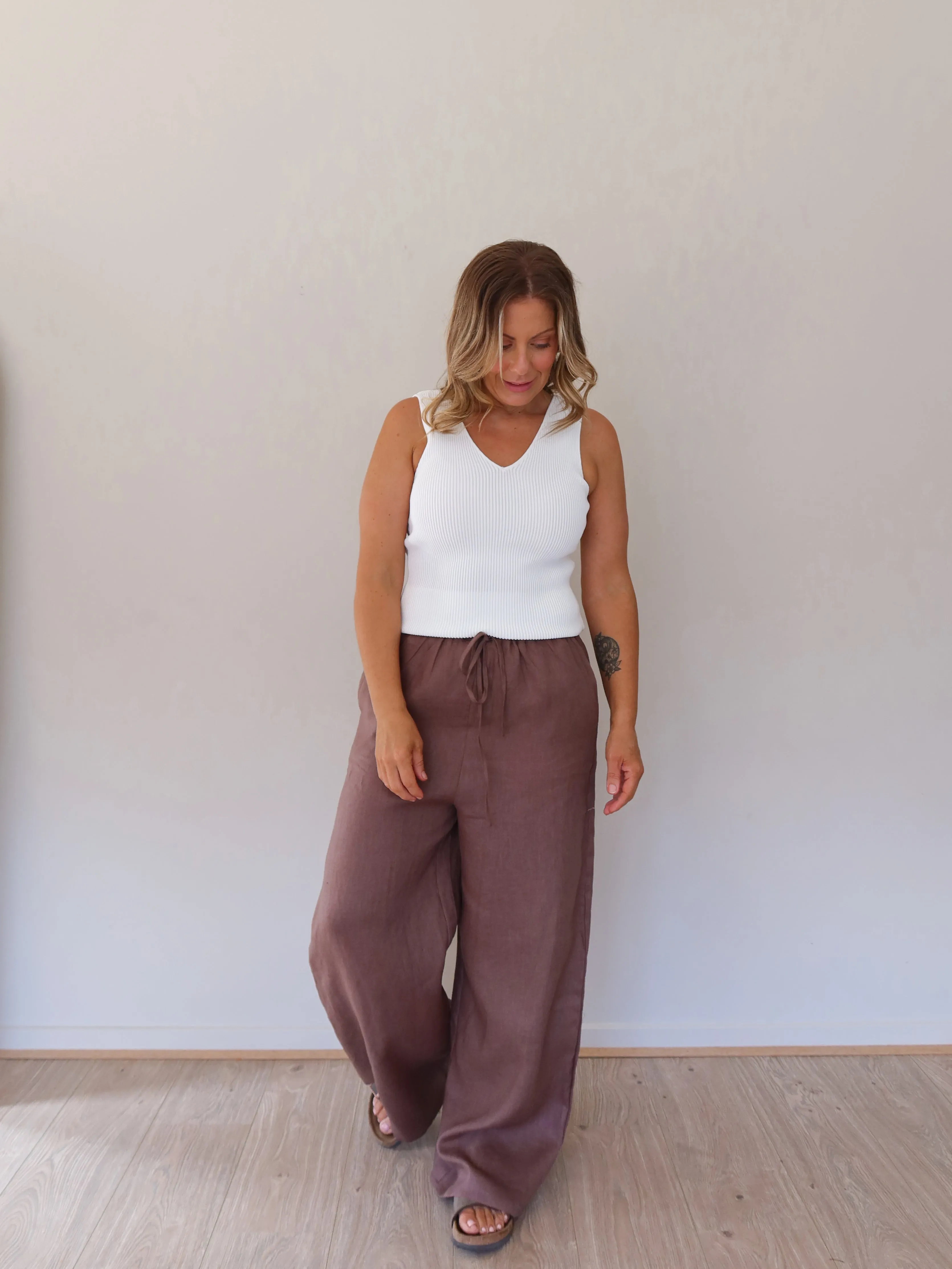 Non Irritating Edges Amina Tank- White