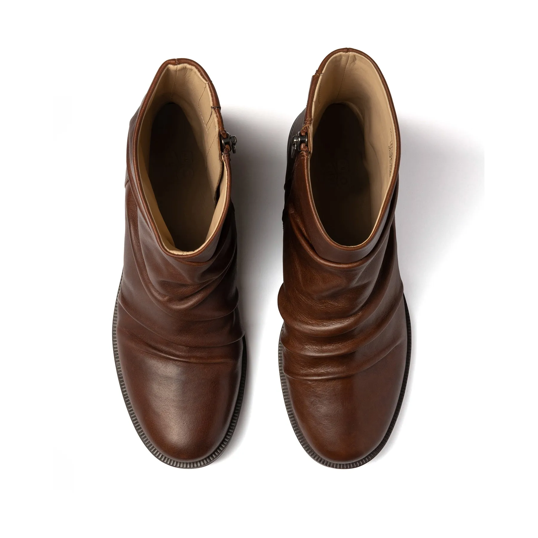 Traverse Scrunch Adjustable Gusset Design Quick Pull