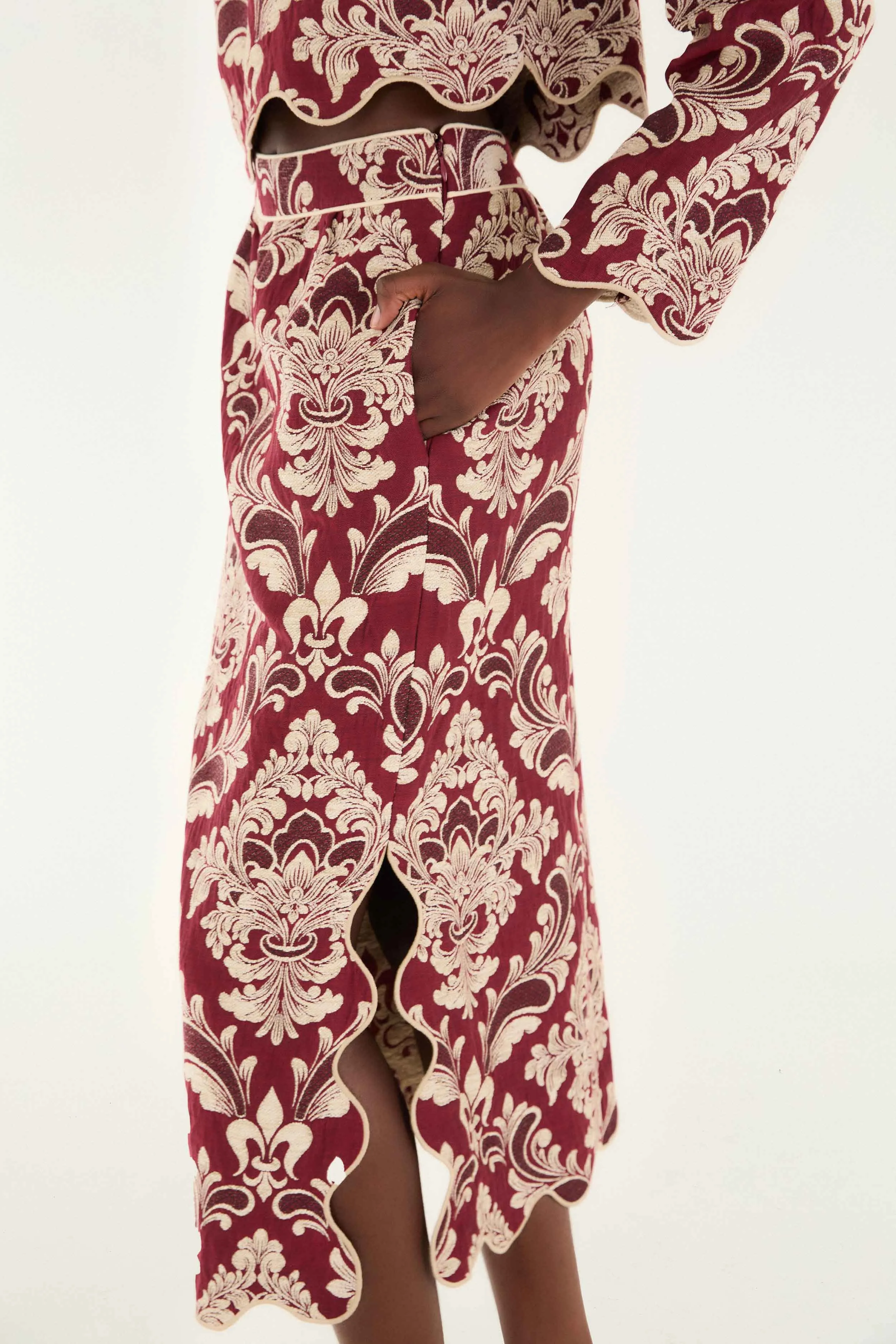 Rolled Hem Chic Fit Bicolor Jacquard Waves Midi Skirt