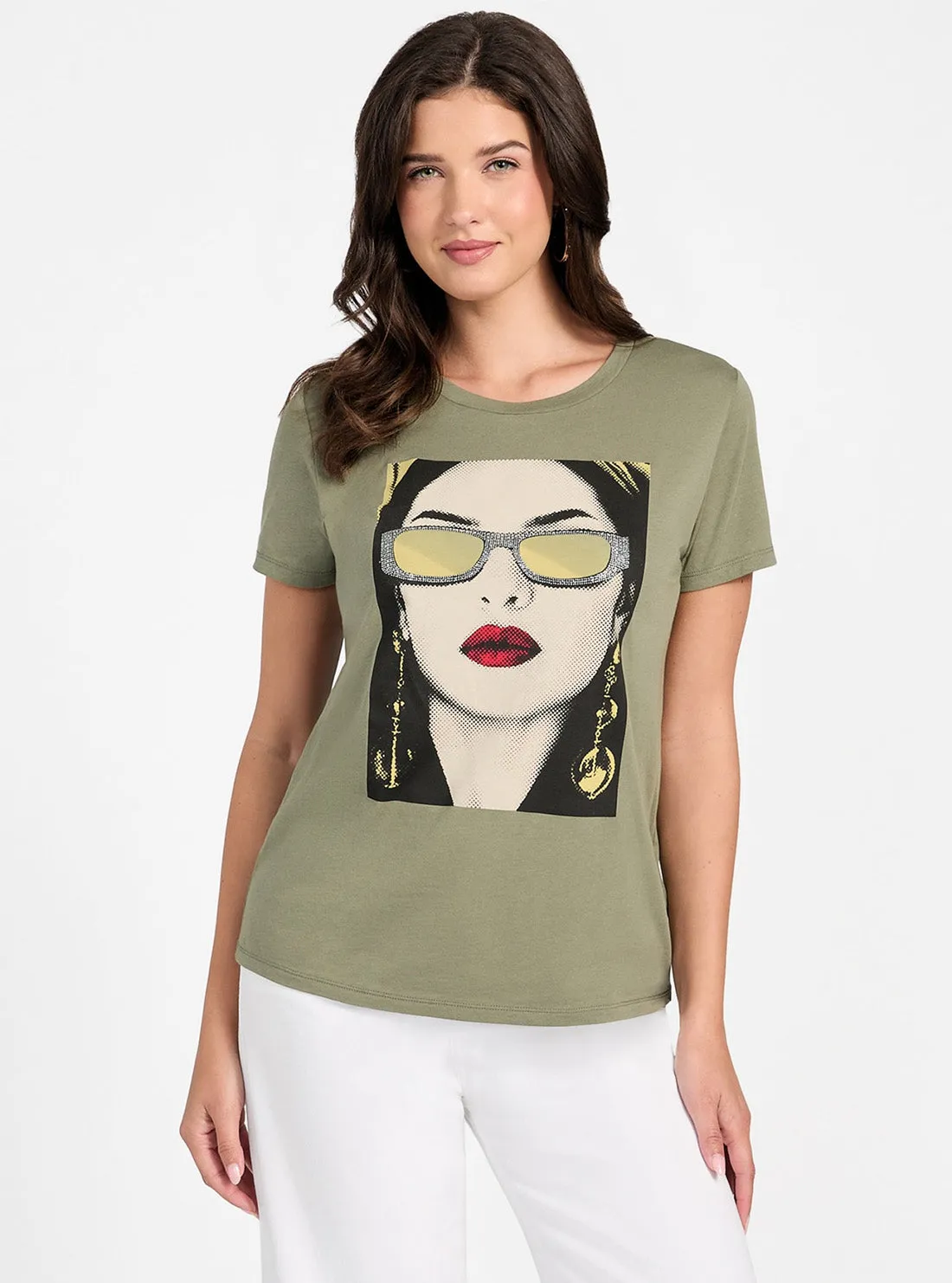 Green Sunglasses Model Easy T-Shirt sporty and comfortable Cozy Wearable