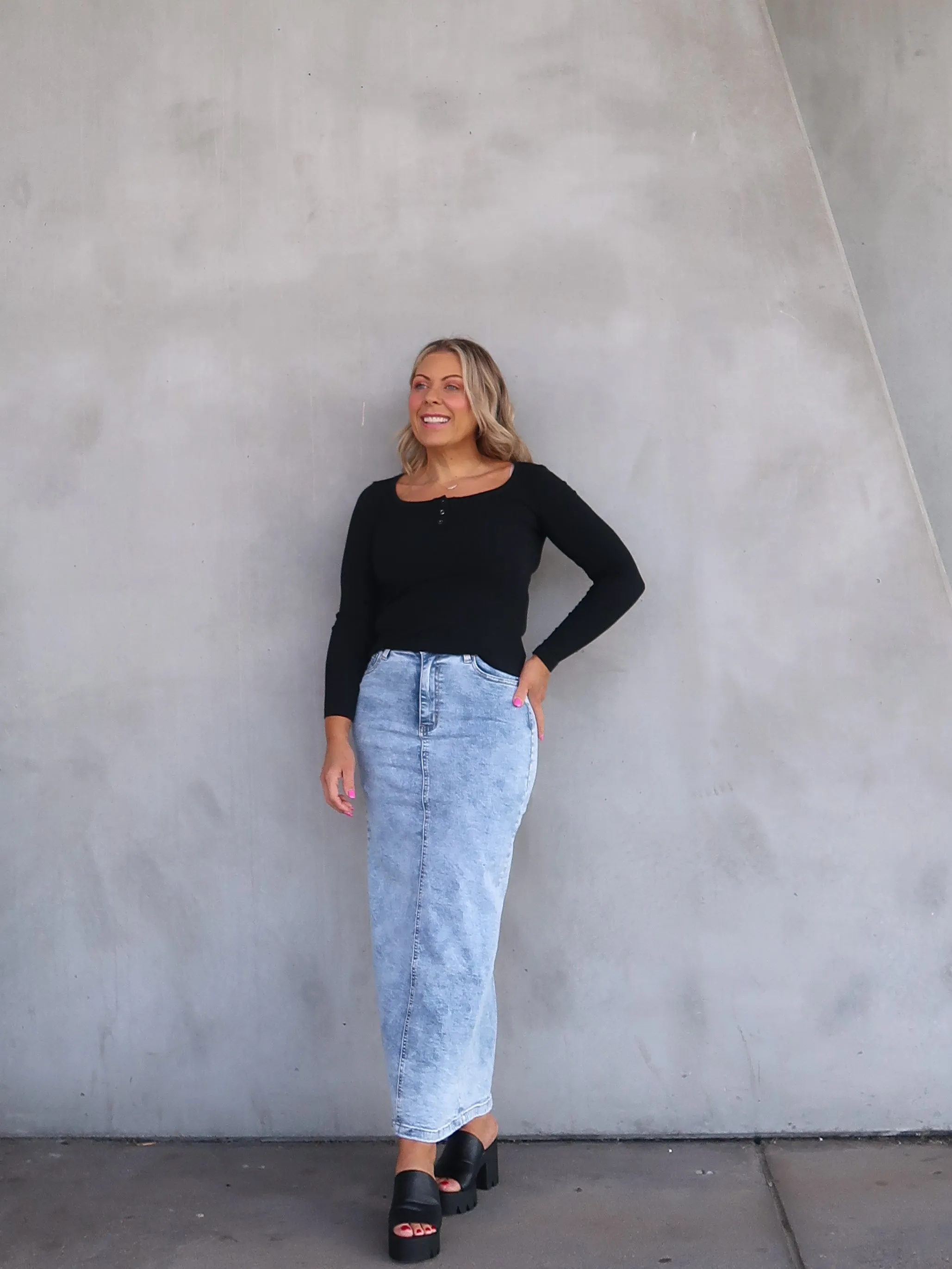 Beau Denim Skirt raw hem Travel Friendly