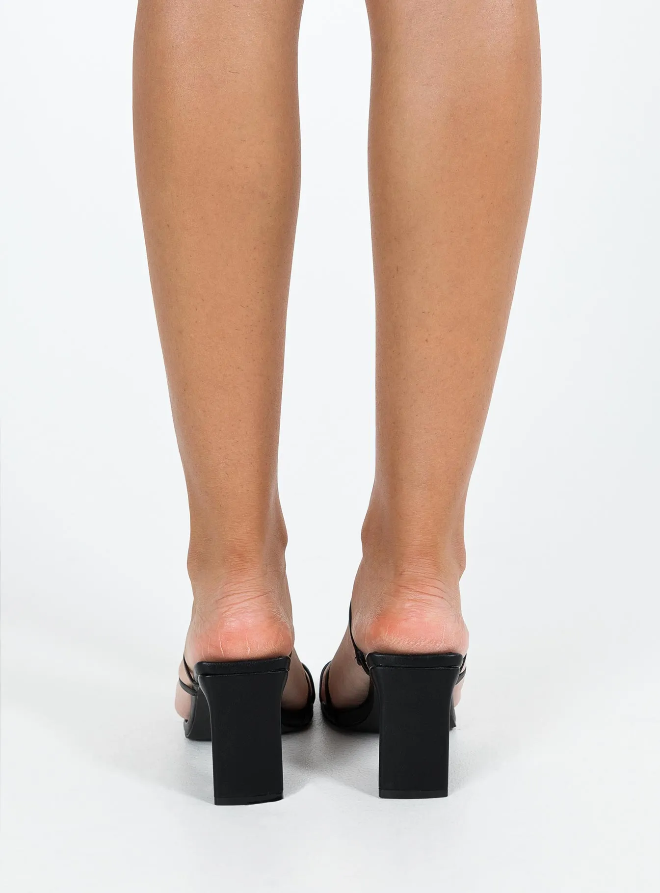 Season Favorite Billini Leyla Heels Black Smooth