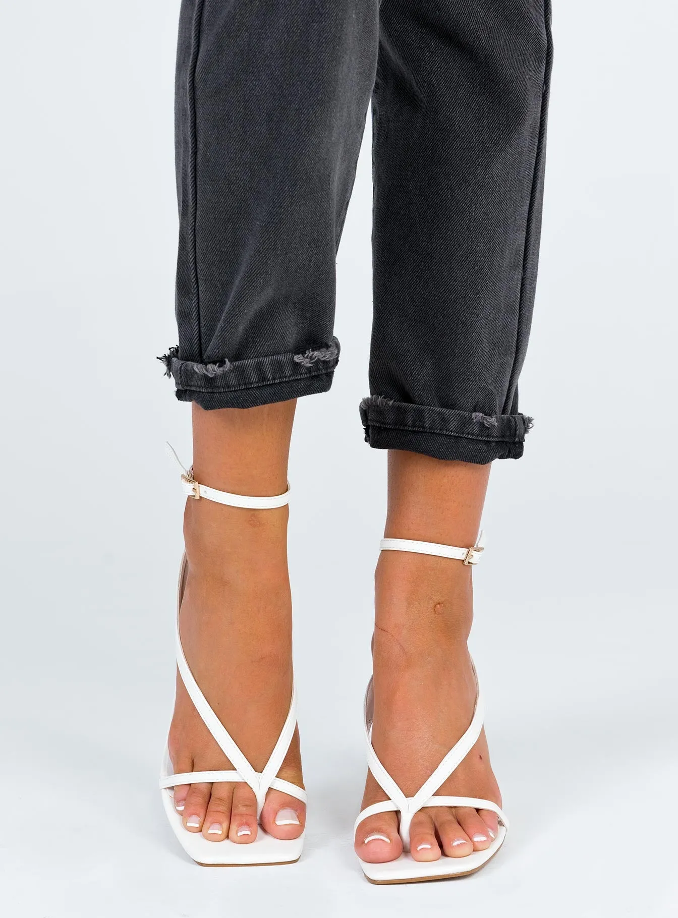 Billini Stefani Heels White Fashionable Vintage Style Heels