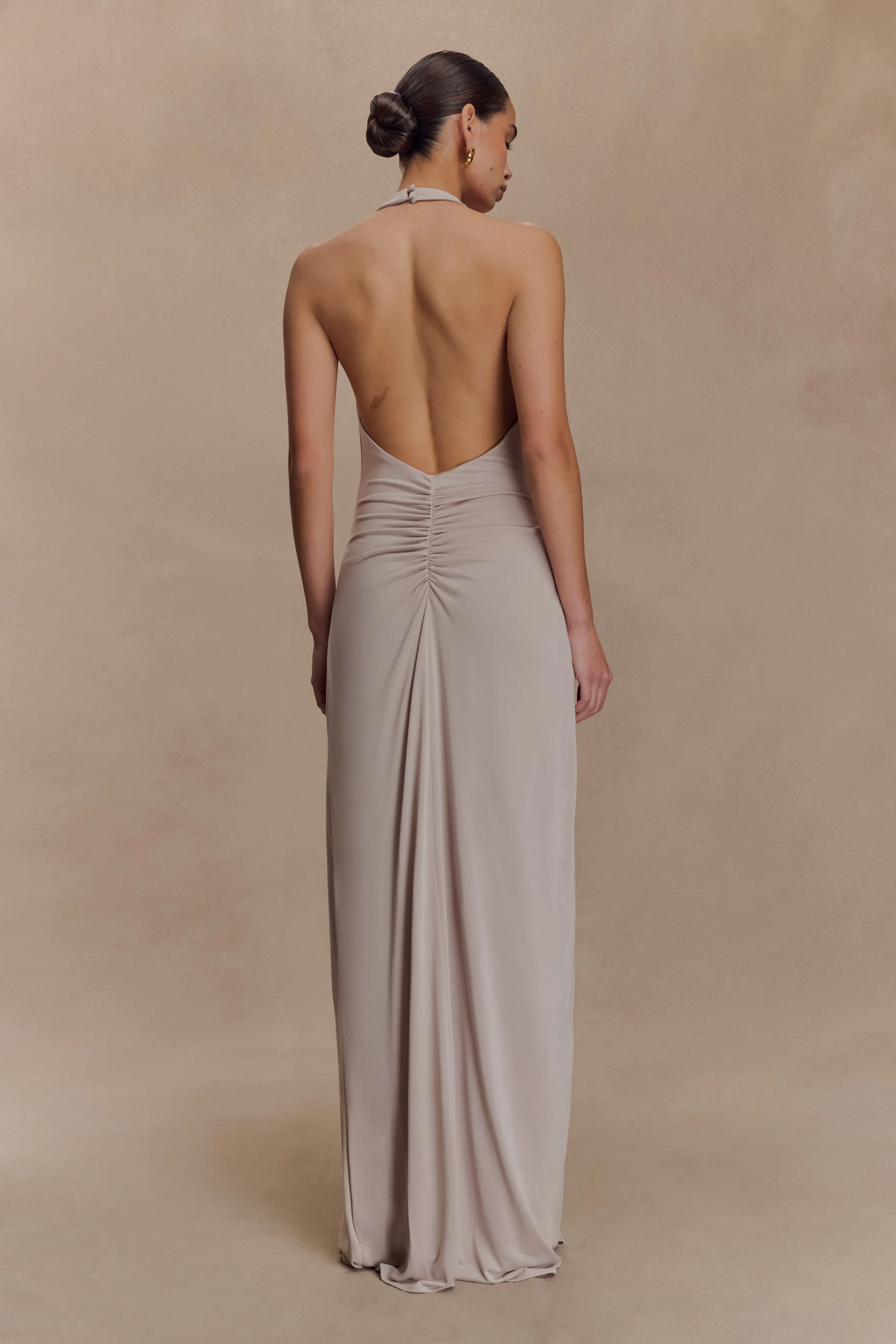 Designer-Label Yelena Ruched Halter Maxi Dress - Taupe