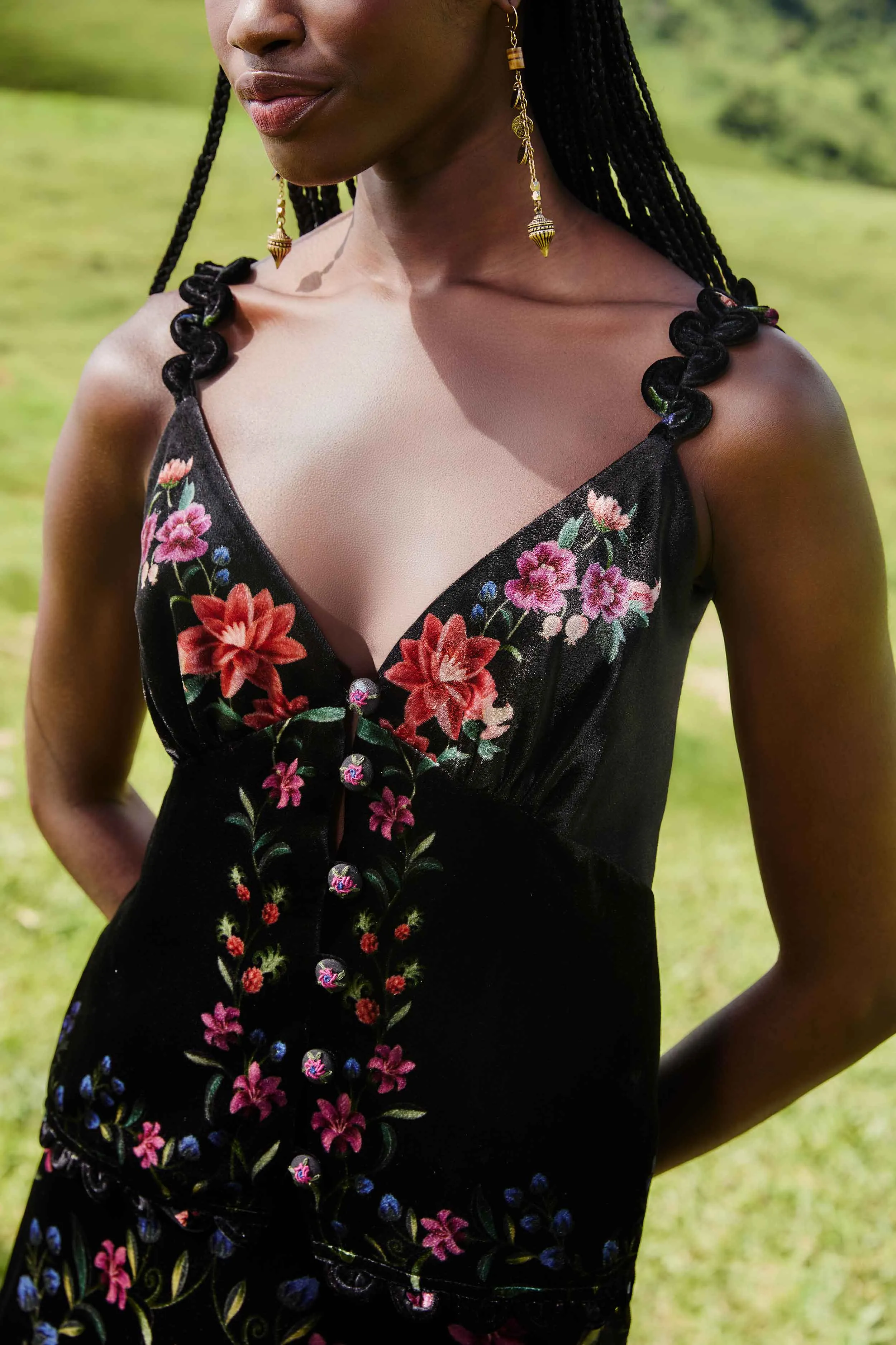 Reinforced Stitching StretchFree Black Belle Garden Scallop Sleeveless Top