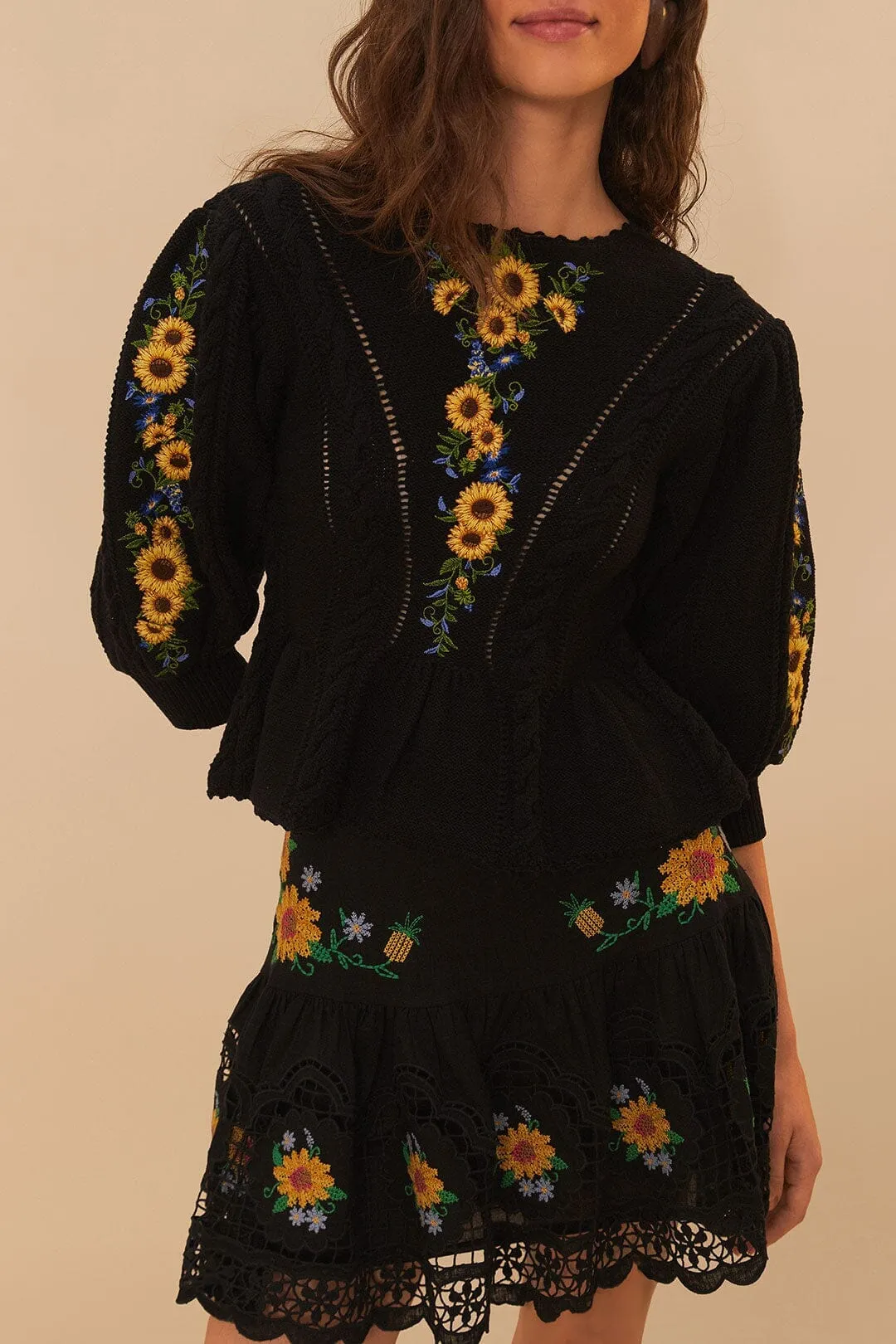 Stylish Fashion SlipResistantHem Black Floral Embroidery Knit Top
