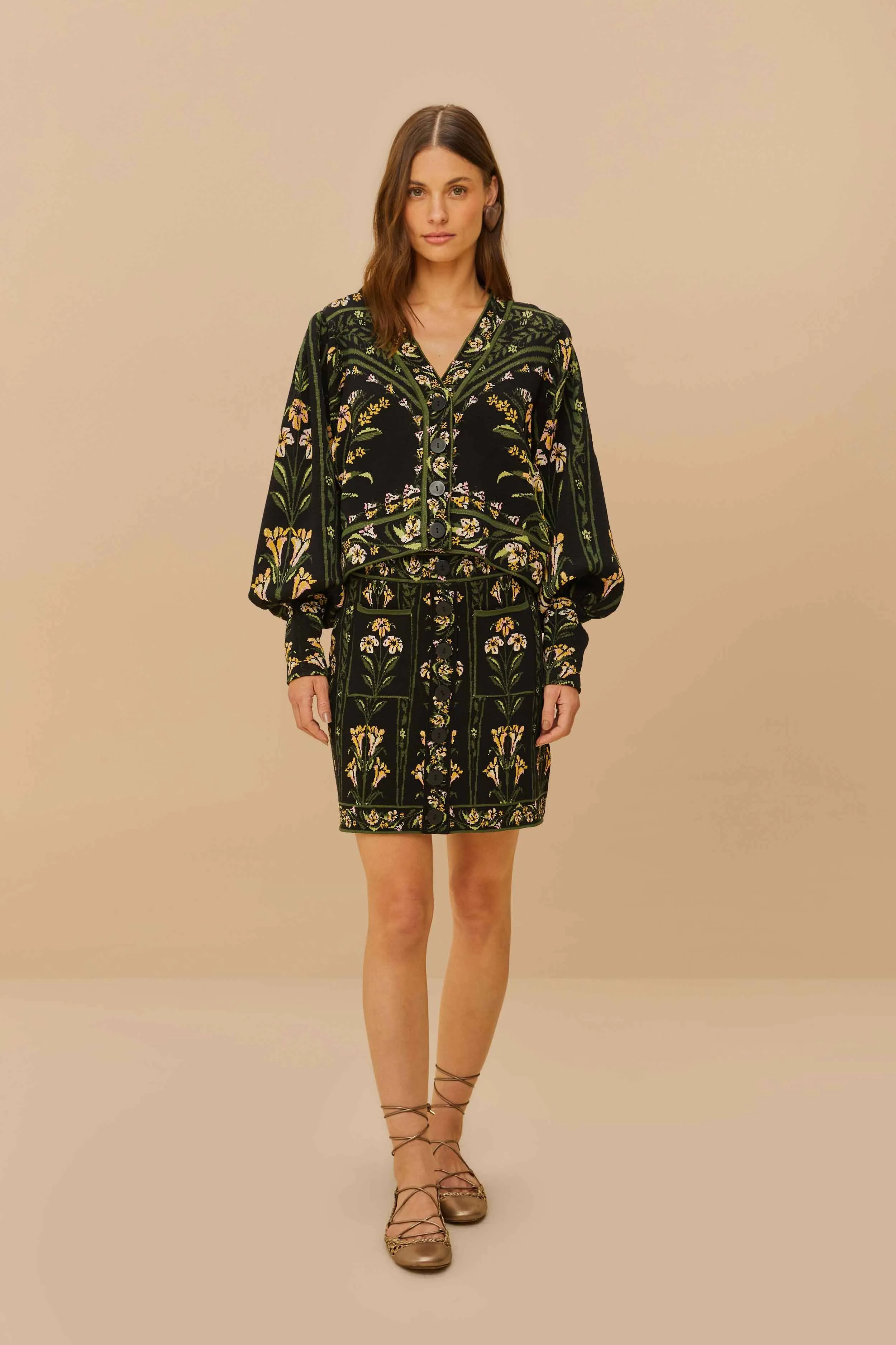 Black Flowers Arch Knit Skirt Elasticized Cuff