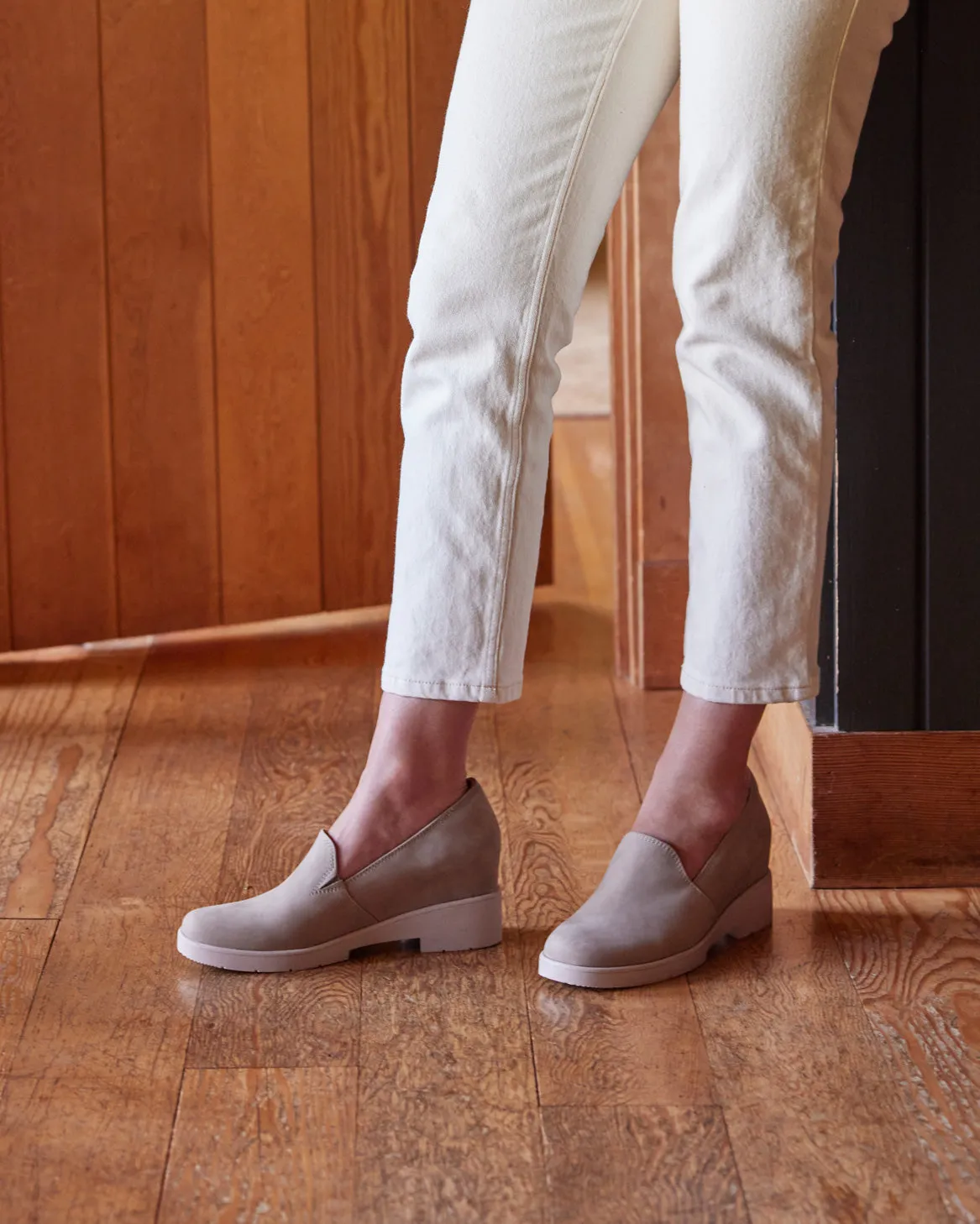 Horizon Slip On Comfort Wedge Street Ball