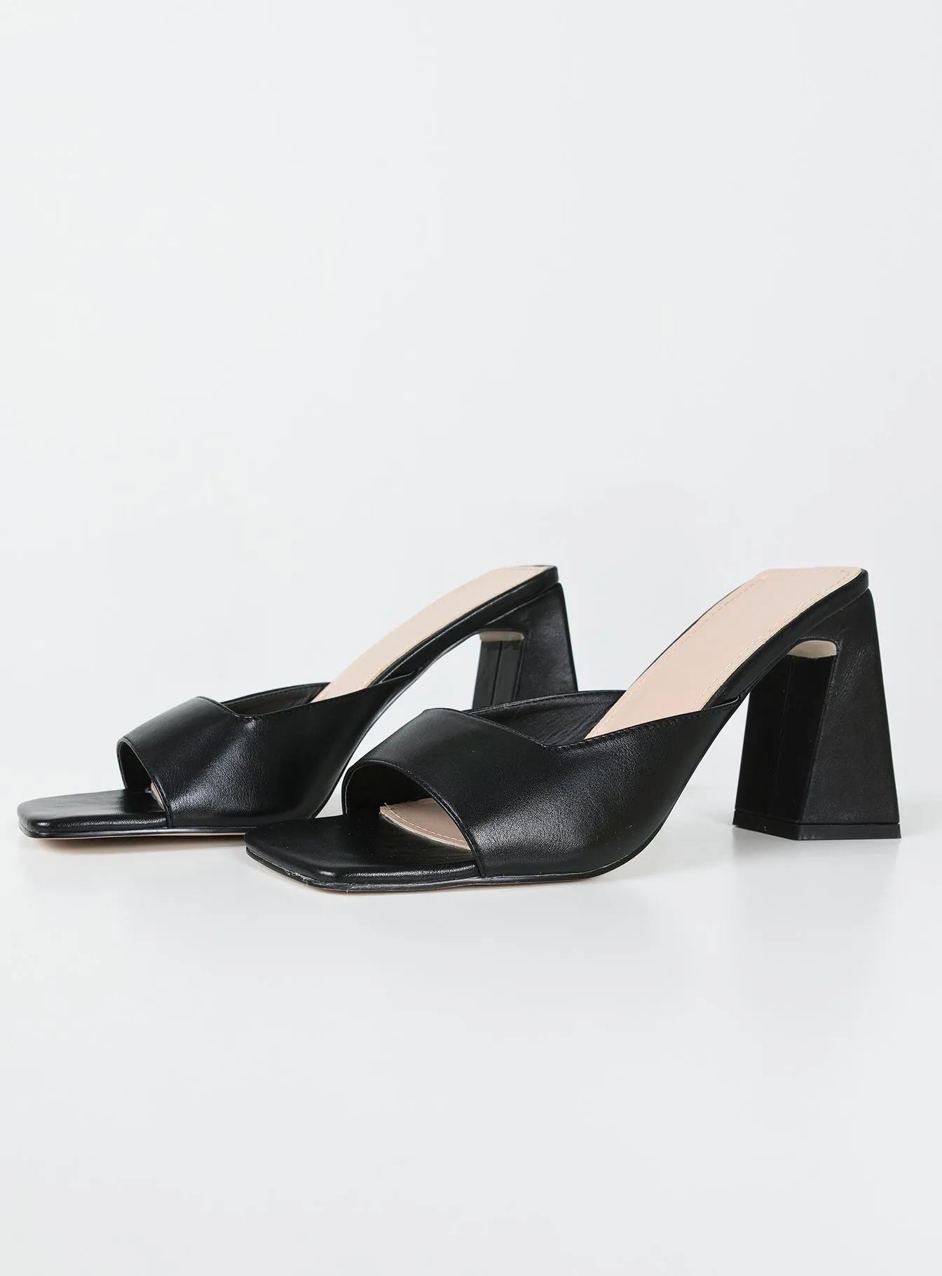 Vogue Inspired Selva Heels Black