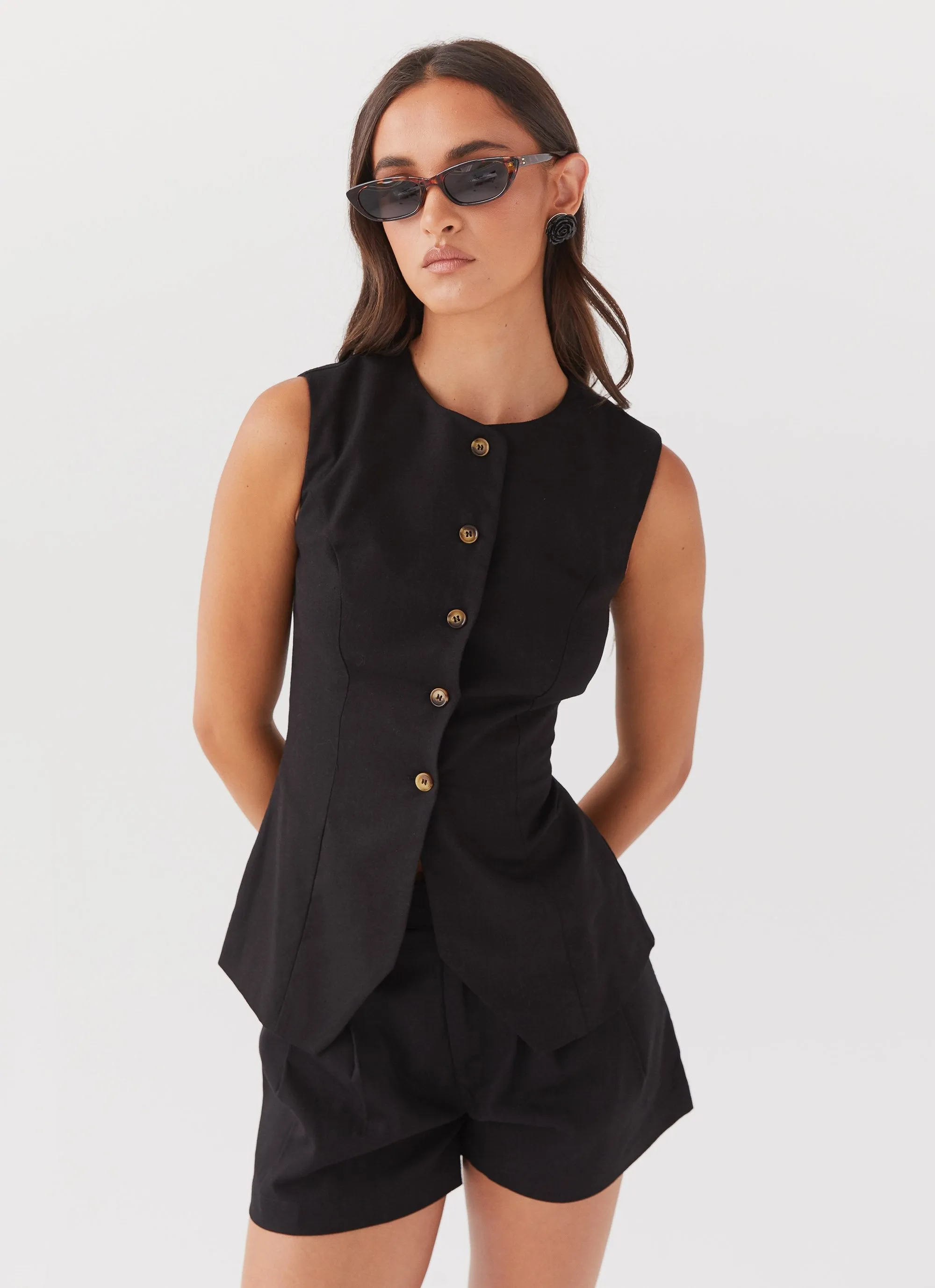 Preppy look All Weather Fit Born For Bordeaux Linen Shorts - Black