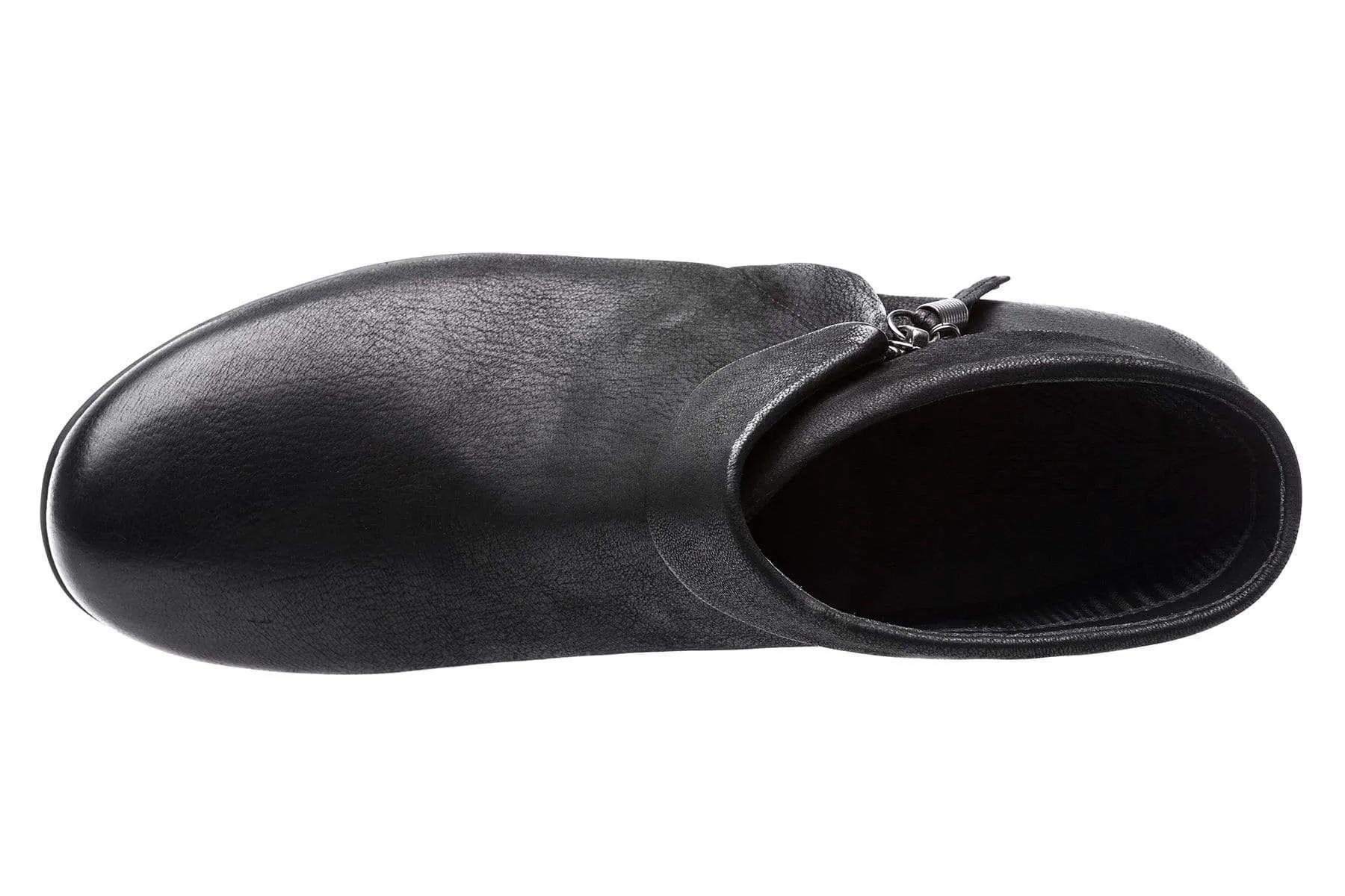 Seamless Comfort Urban Traveler Weather Ready Mila