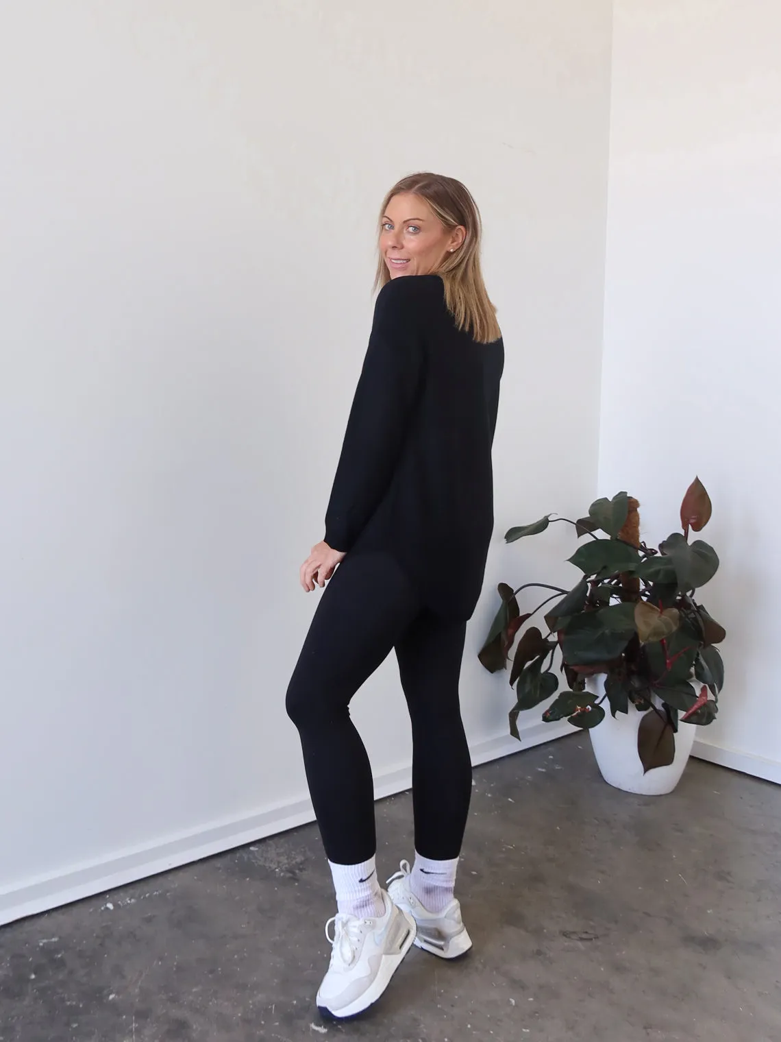 NonChlorine Bleached Saxon Knit - Black