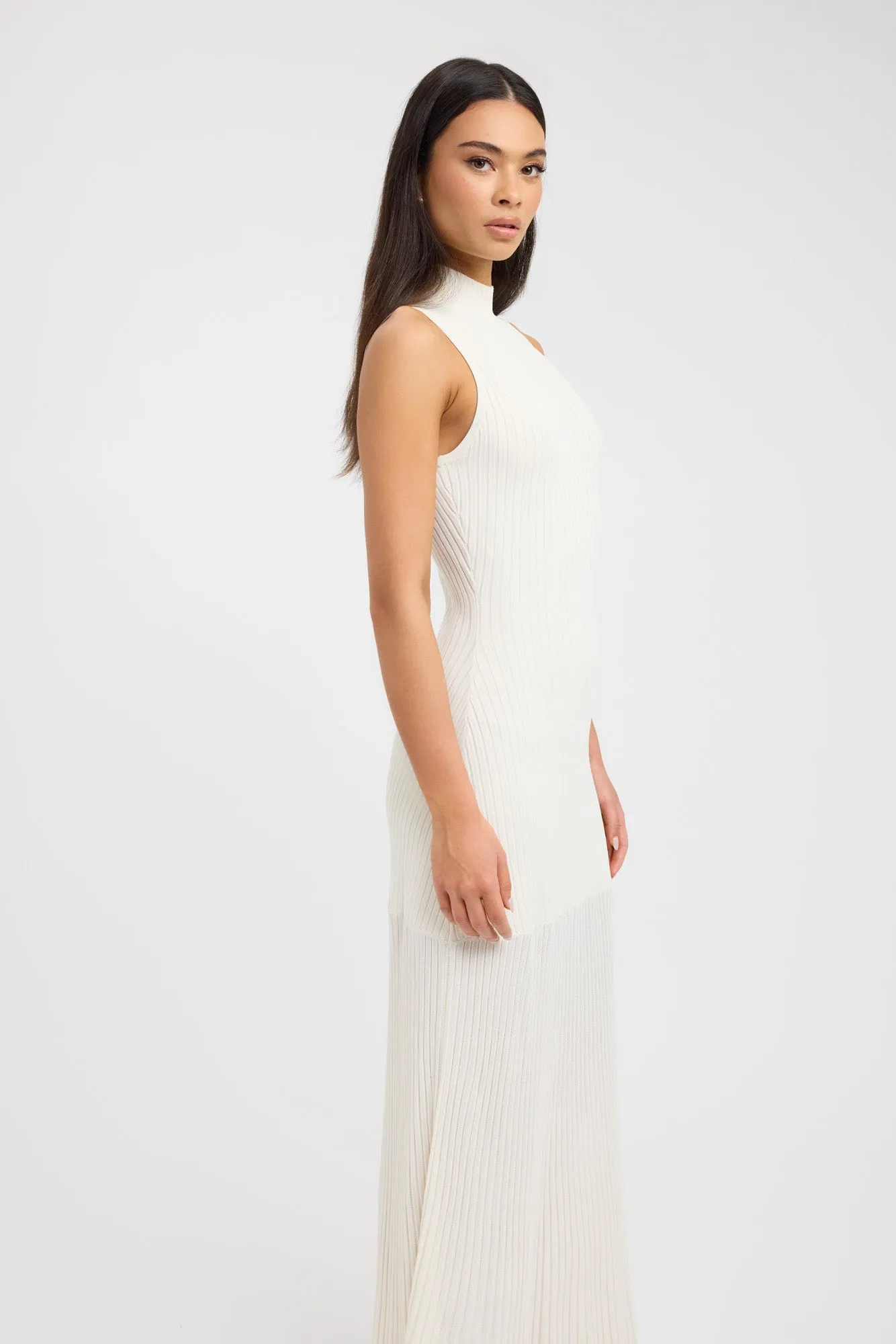 Sleek Silhouette Tiered Skirt Manhattan Maxi Dress