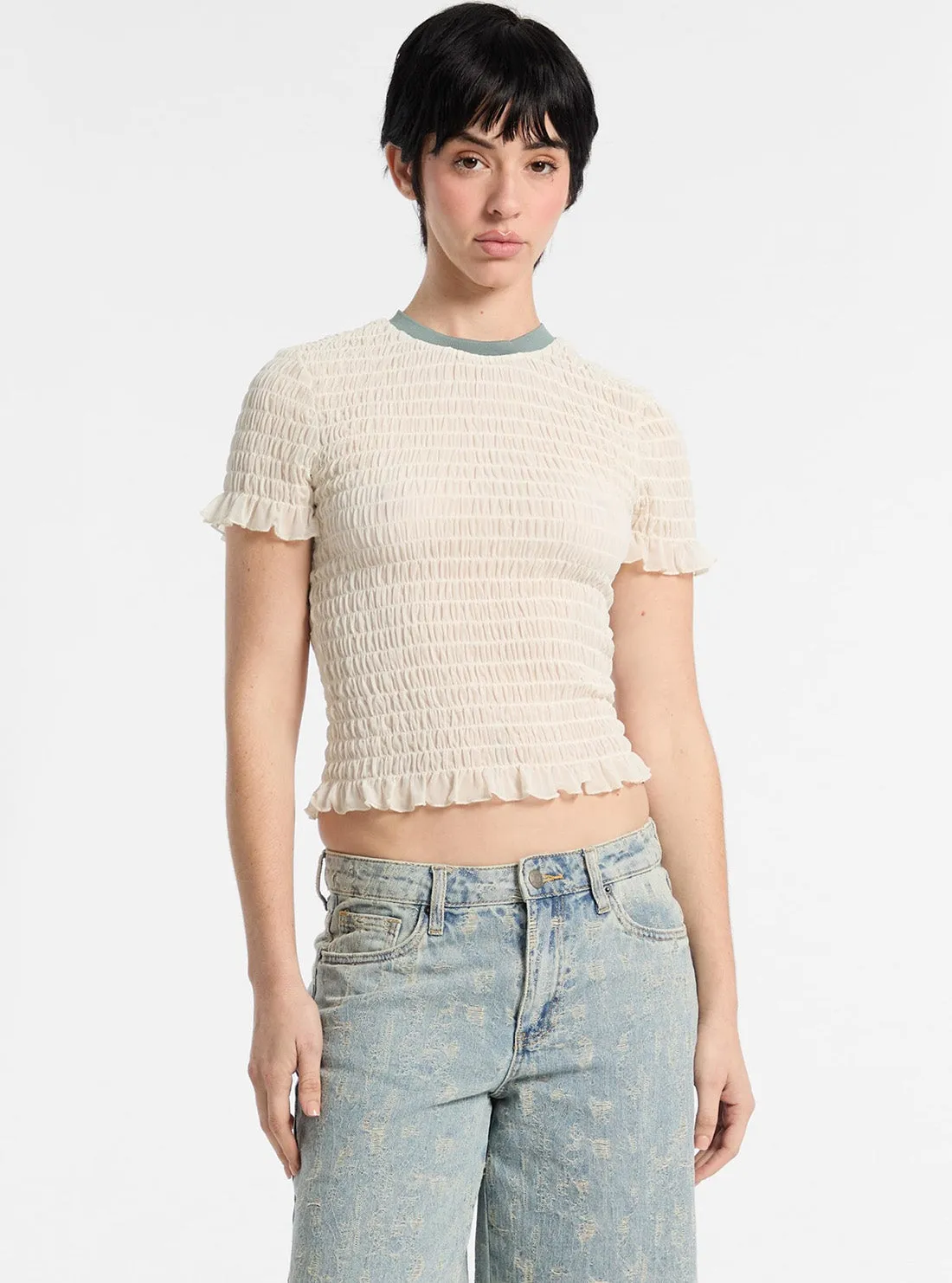 Scoop neck femininity Light Wear Guess Originals Eco Beige Smocked T-Shirt