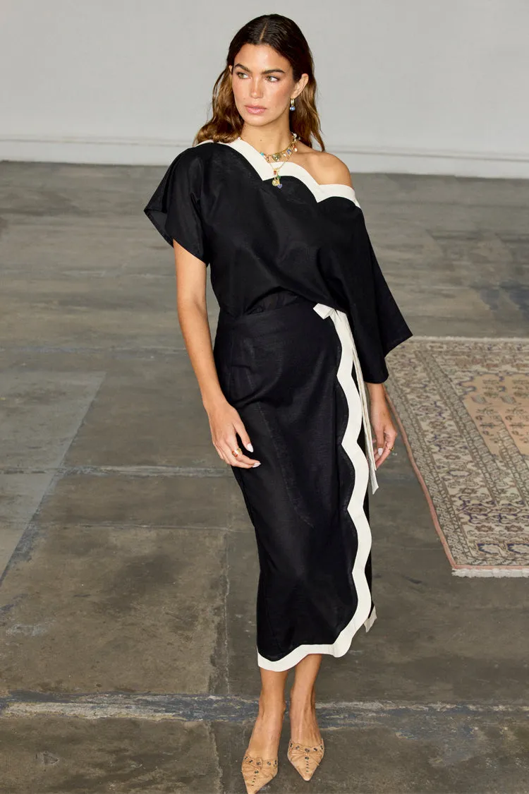 Outfit Essence Mono Scallop Jaspre Skirt