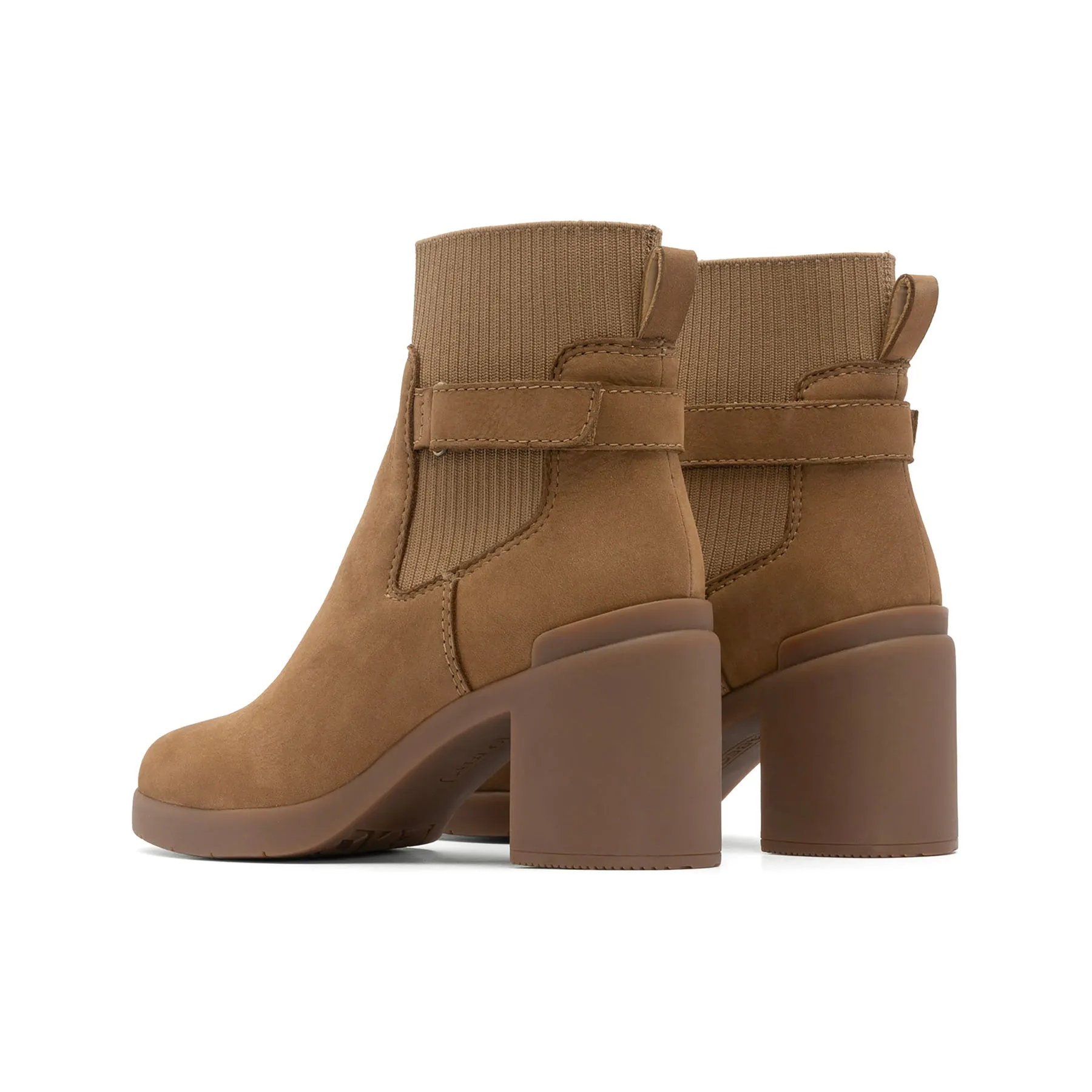 Multi-Season Wear Metropolis Strap