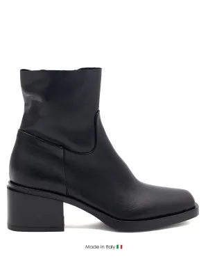 E4424 Black Boot Leather ReinforcedHeel