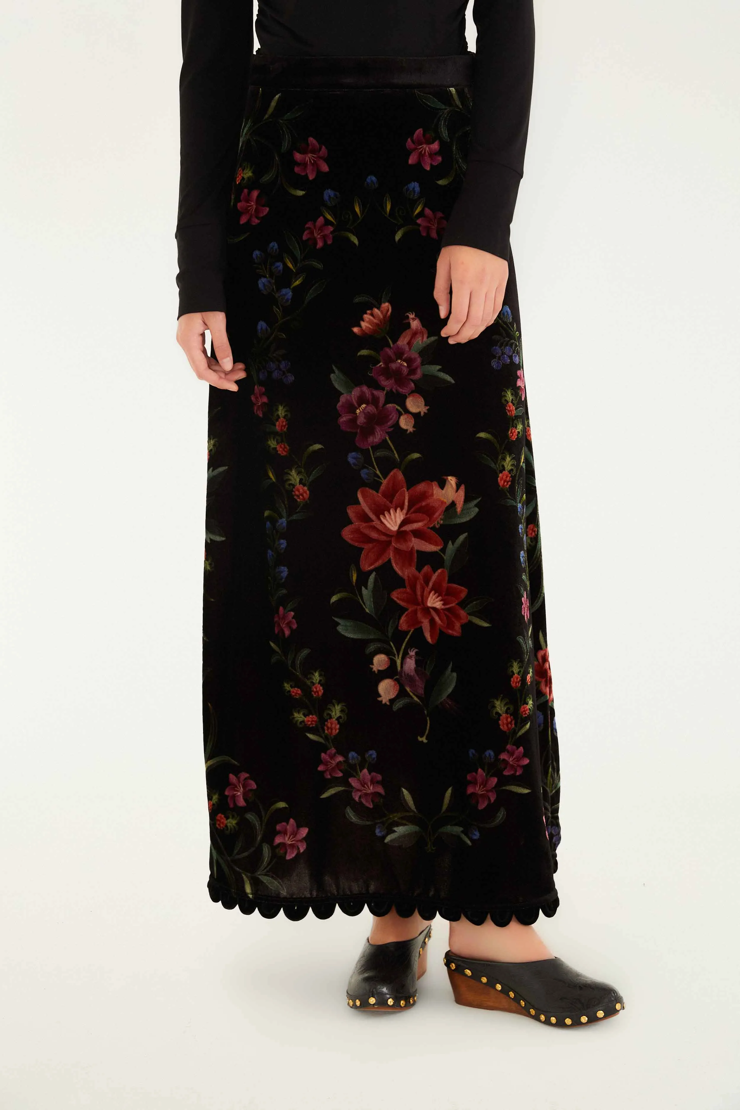 Black Belle Garden Scallop Hem Midi Skirt Outfit Diary