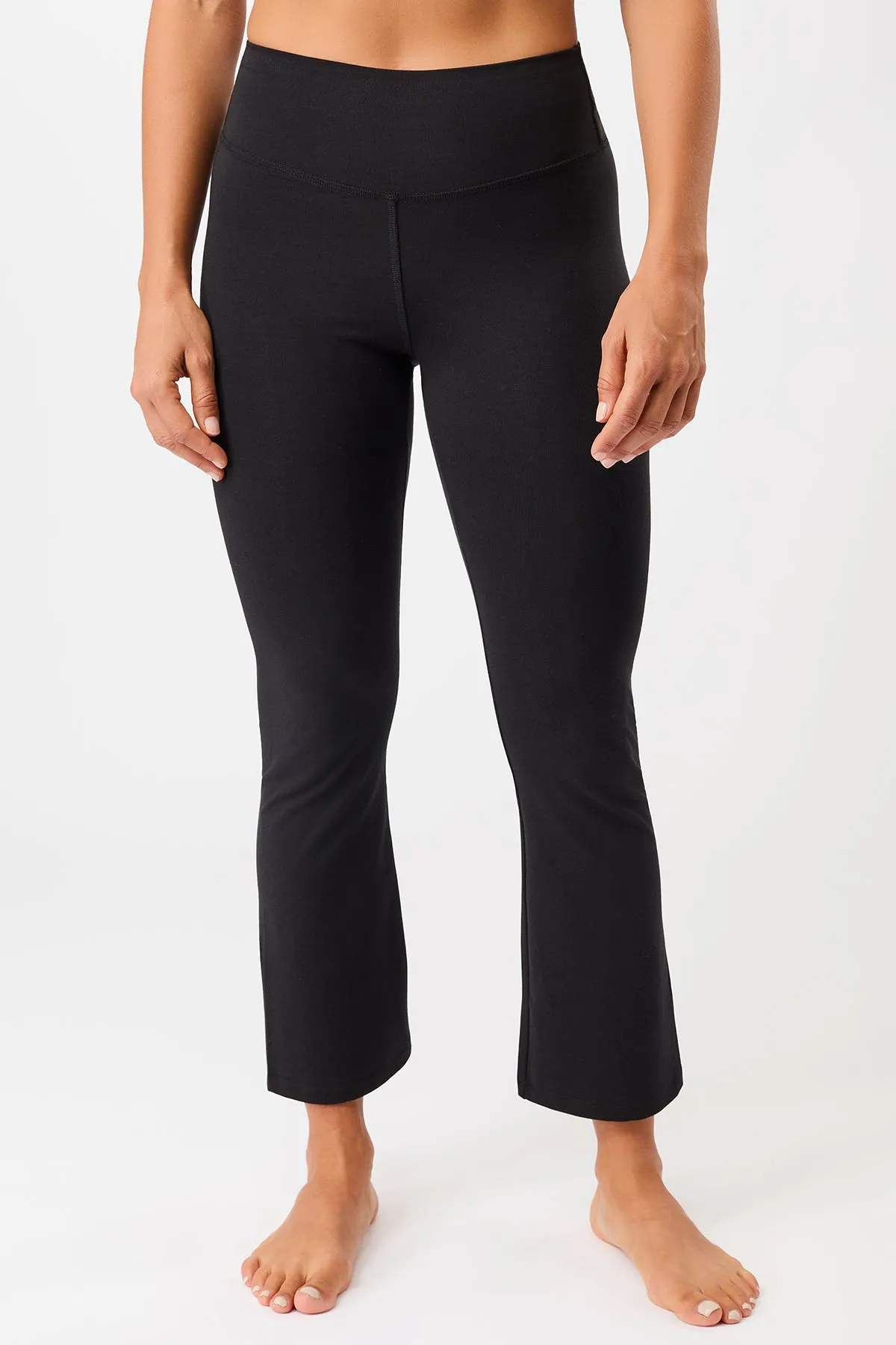 Morning Jog Ultra Light Cropped Flared Pants - Black