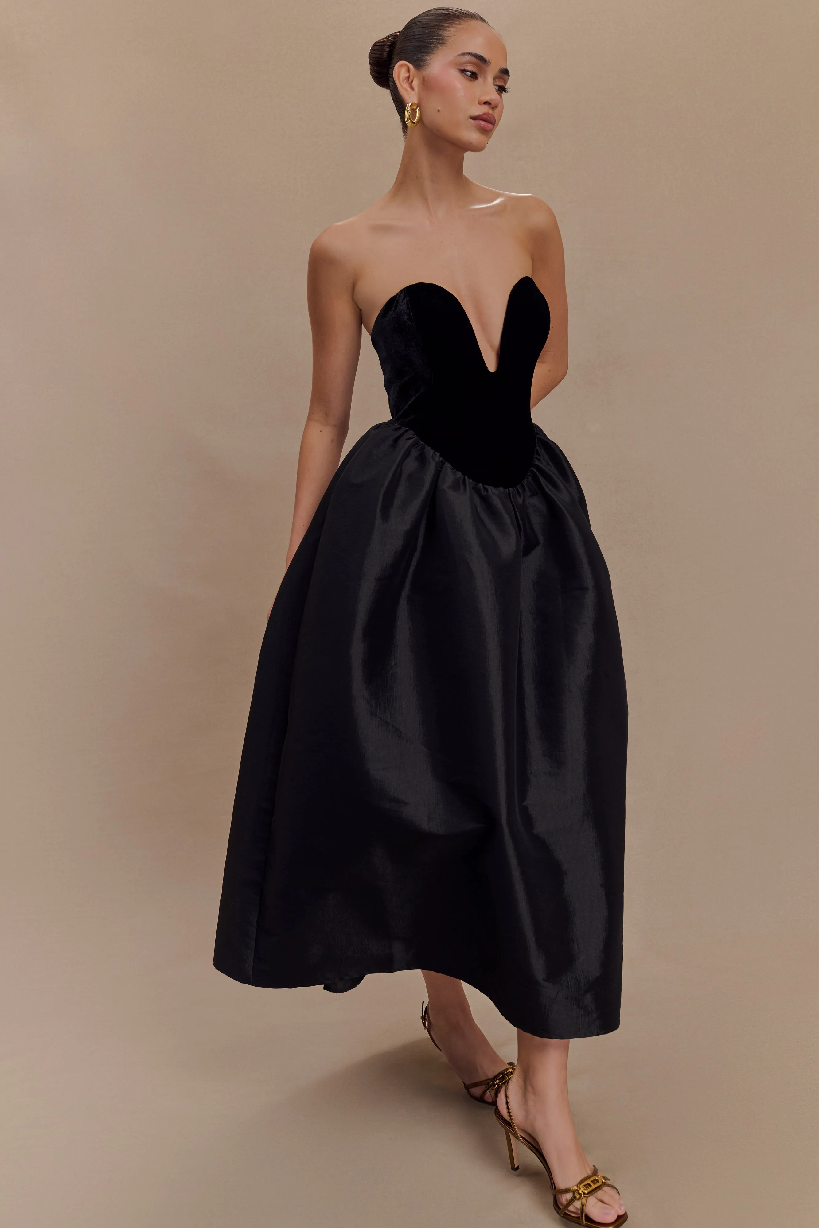 Ombre-Effect Flora Strapless Velvet Midi Dress - Black