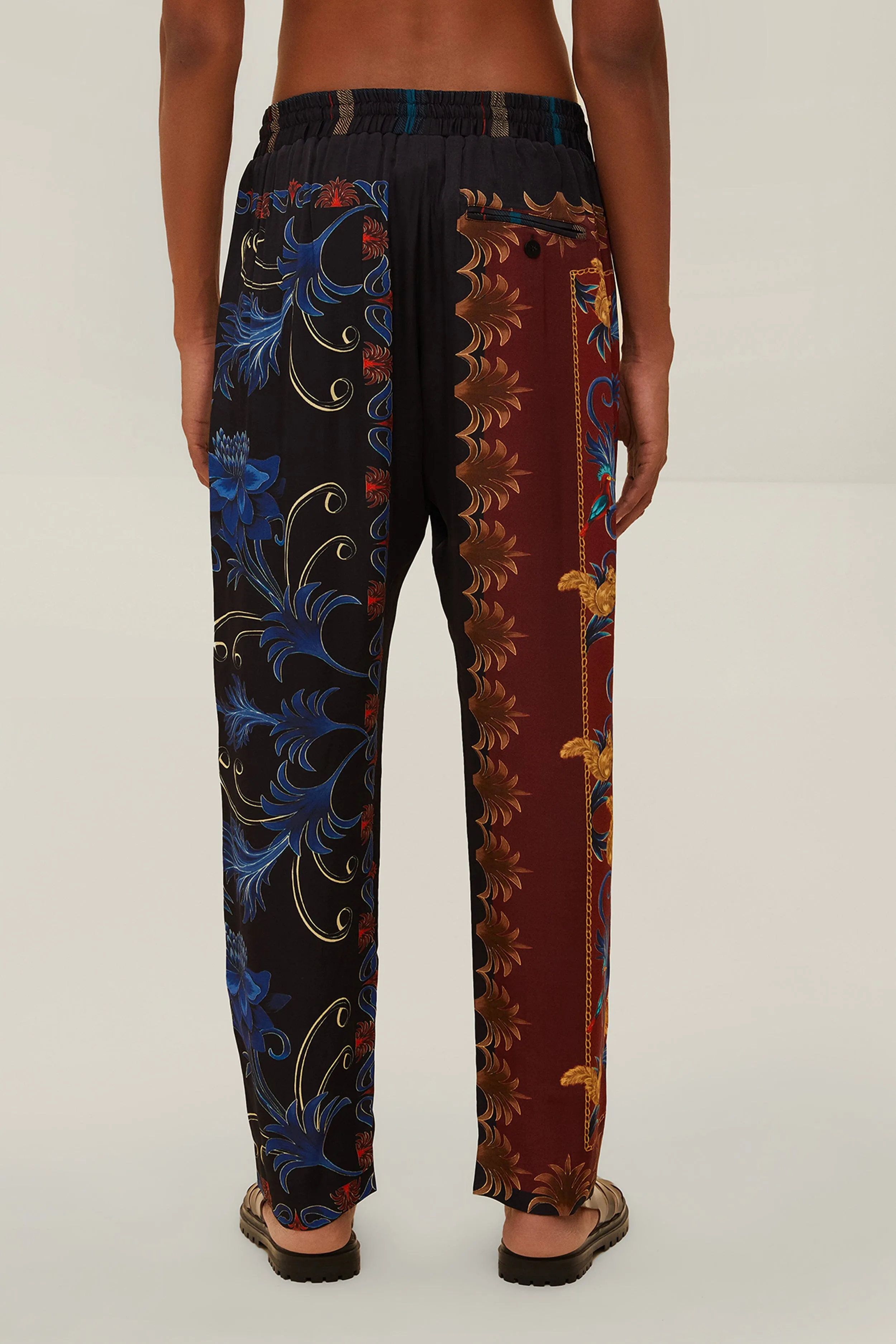 Black Mixed Arabesque Scarves Pants Abrasion Resistant Surface