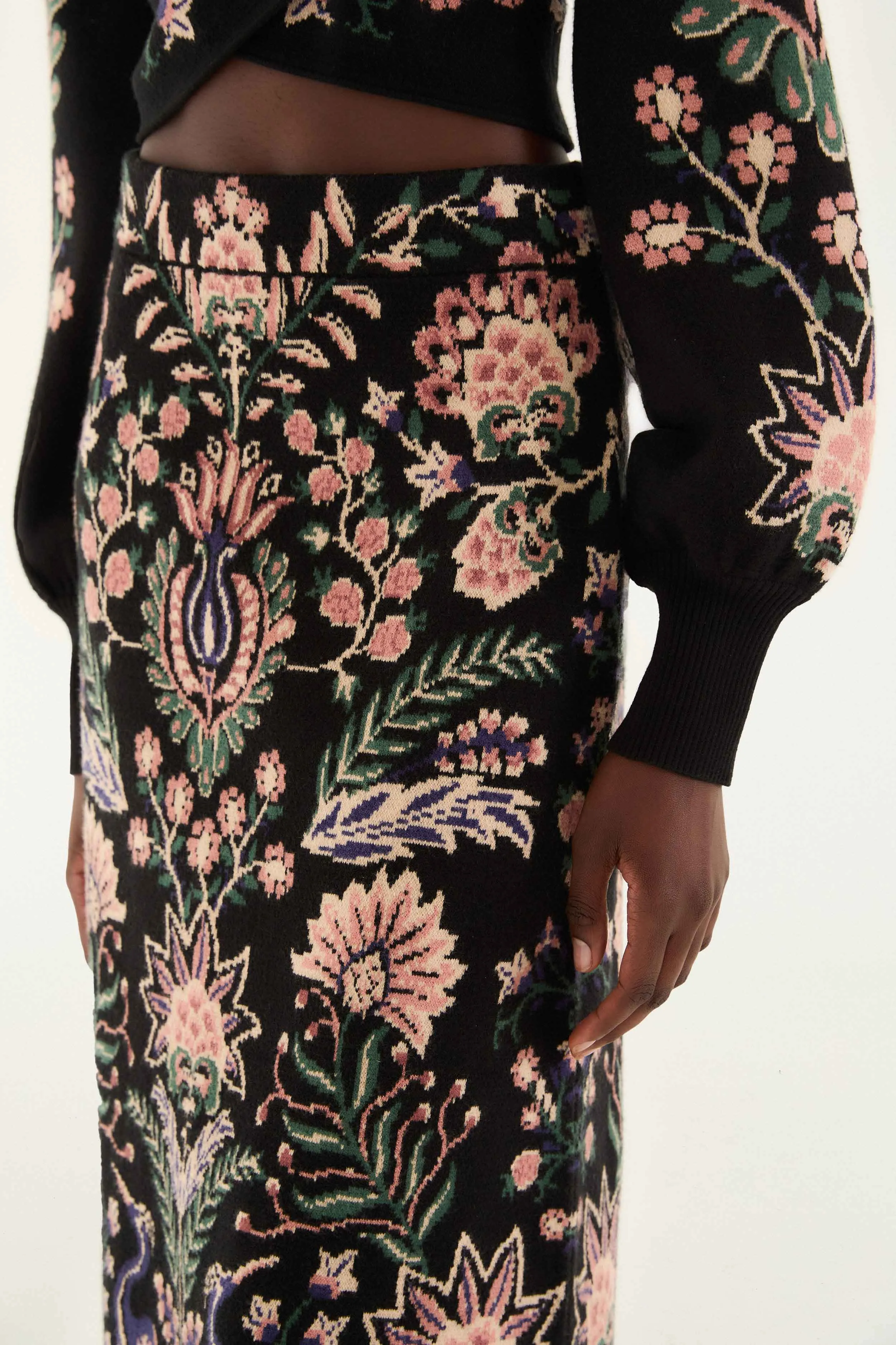 Marvelous Garden Knit Skirt Ventilated Slits Erasable Crease