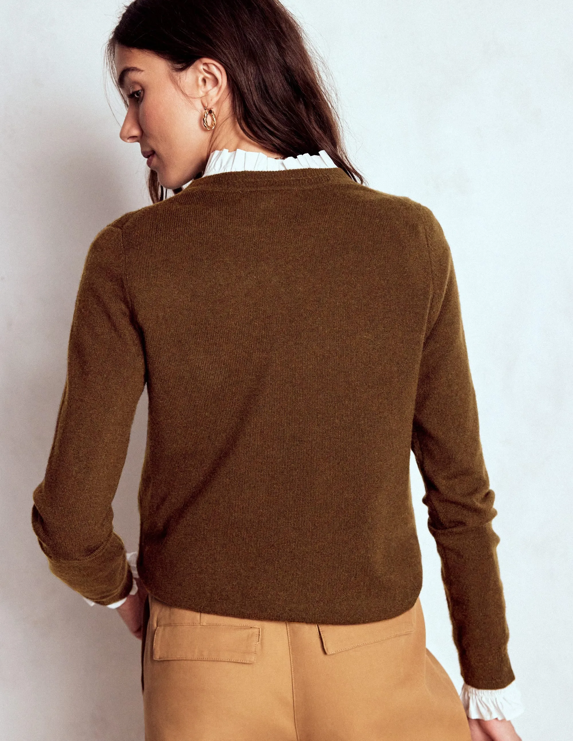 Worn In BreathableKnit Fabric Eva Cashmere Crew Neck Jumper-Mocha