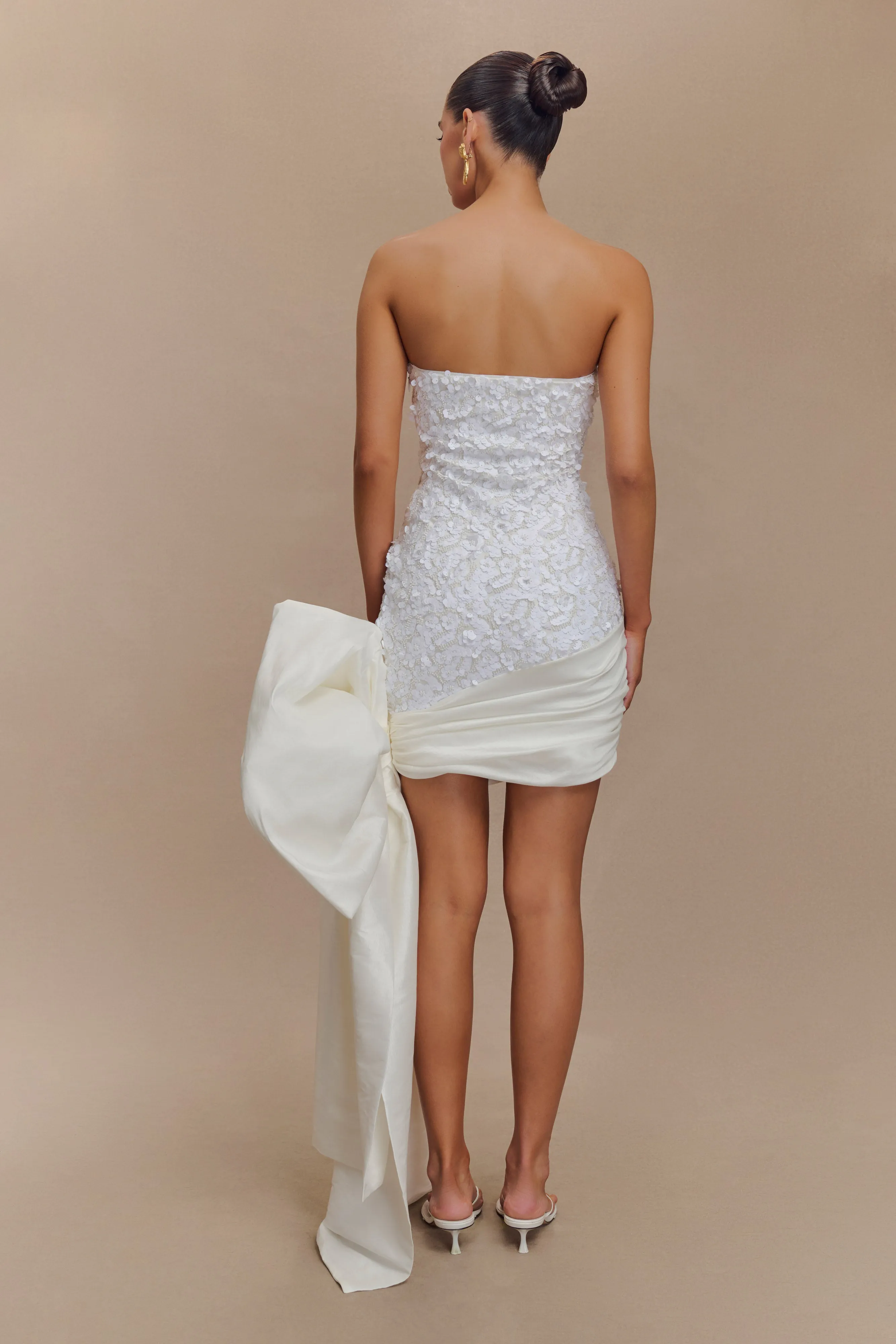 Franka Strapless Bow Mini Dress - White Elegant Simplicity