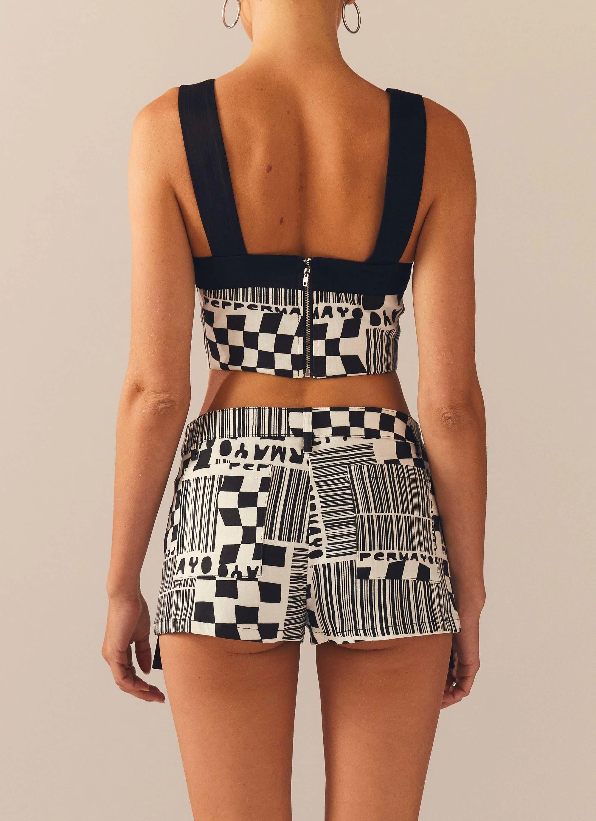 Play It Louder Shorts - Barcode Double Layered Knees