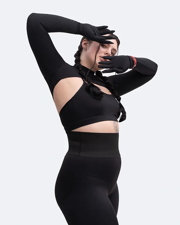 Loose fit seams Seamless Fit Glove Sleeve Crop Top