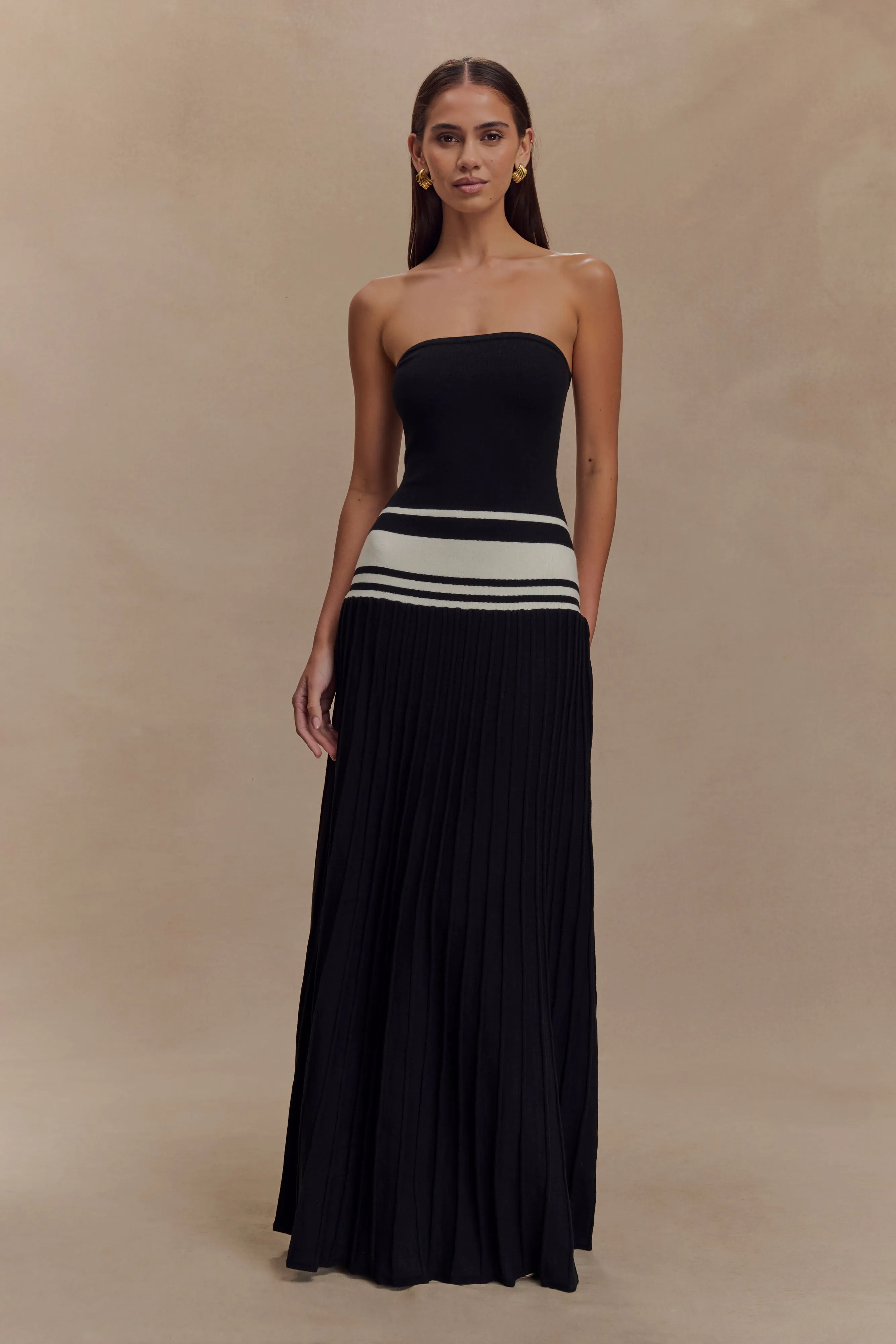 Perfect Day-to-Night Fashion Essential Solaris Strapless Contrast Knit Maxi Dress - Black/White