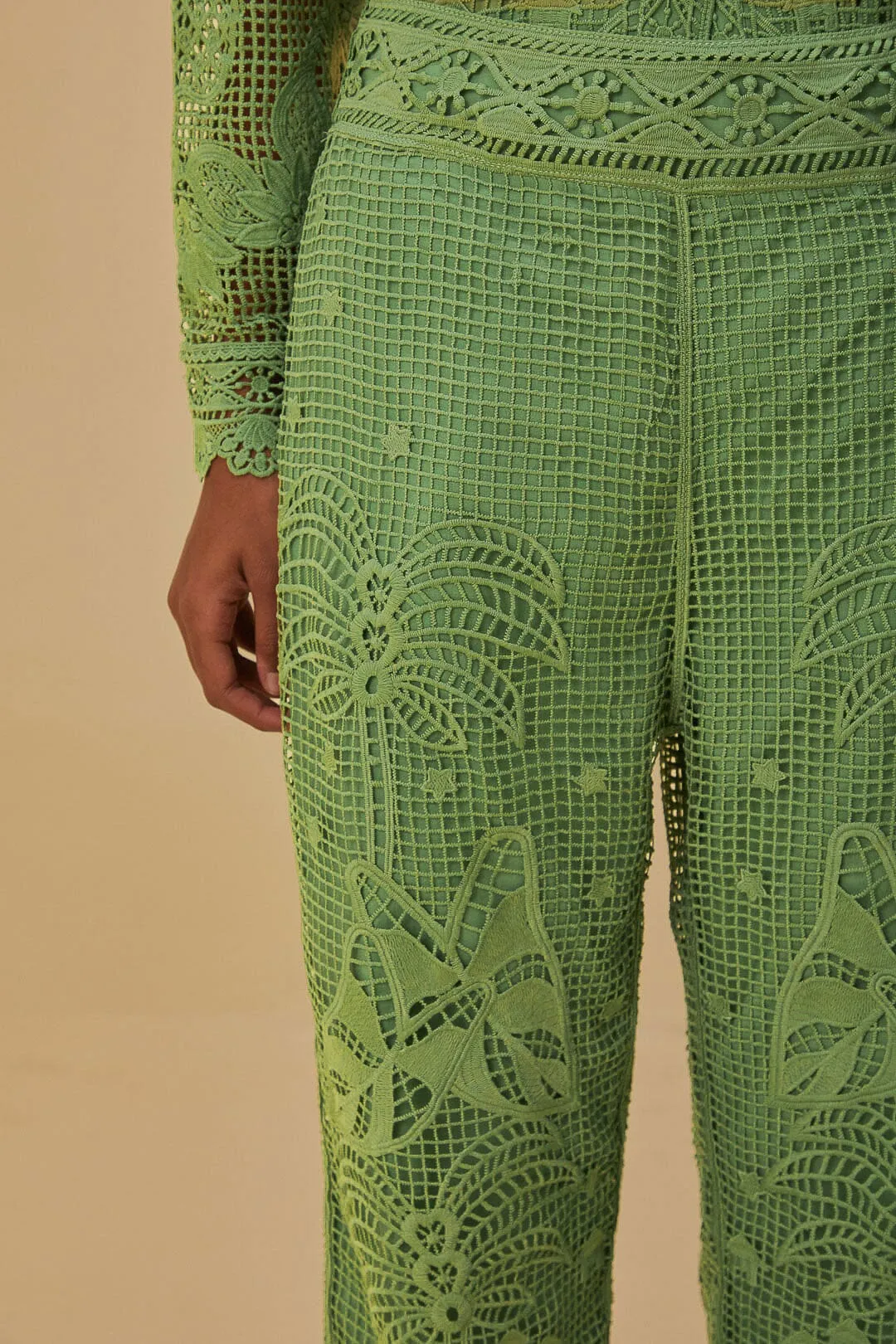 Flattering Comfort Wear Smooth Fabric Green Guipire Pants
