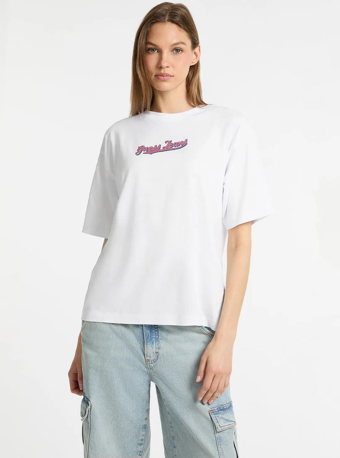 Essential Wear Relaxed Layers Guess Jeans Eco White Oversized Curve Logo T-Shirt