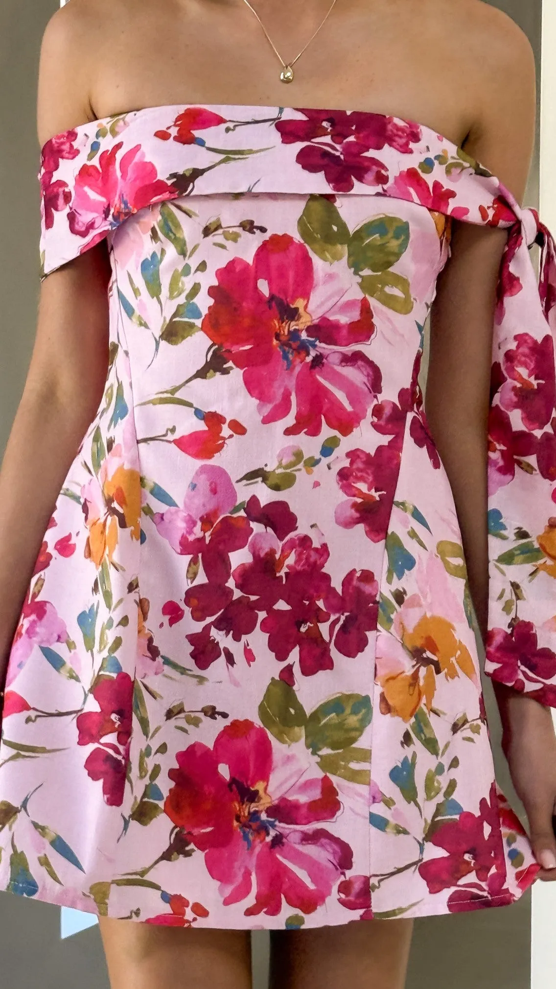 Autumn Look Statement-Piece Halen Off Shoulder Mini Dress - Pink Floral