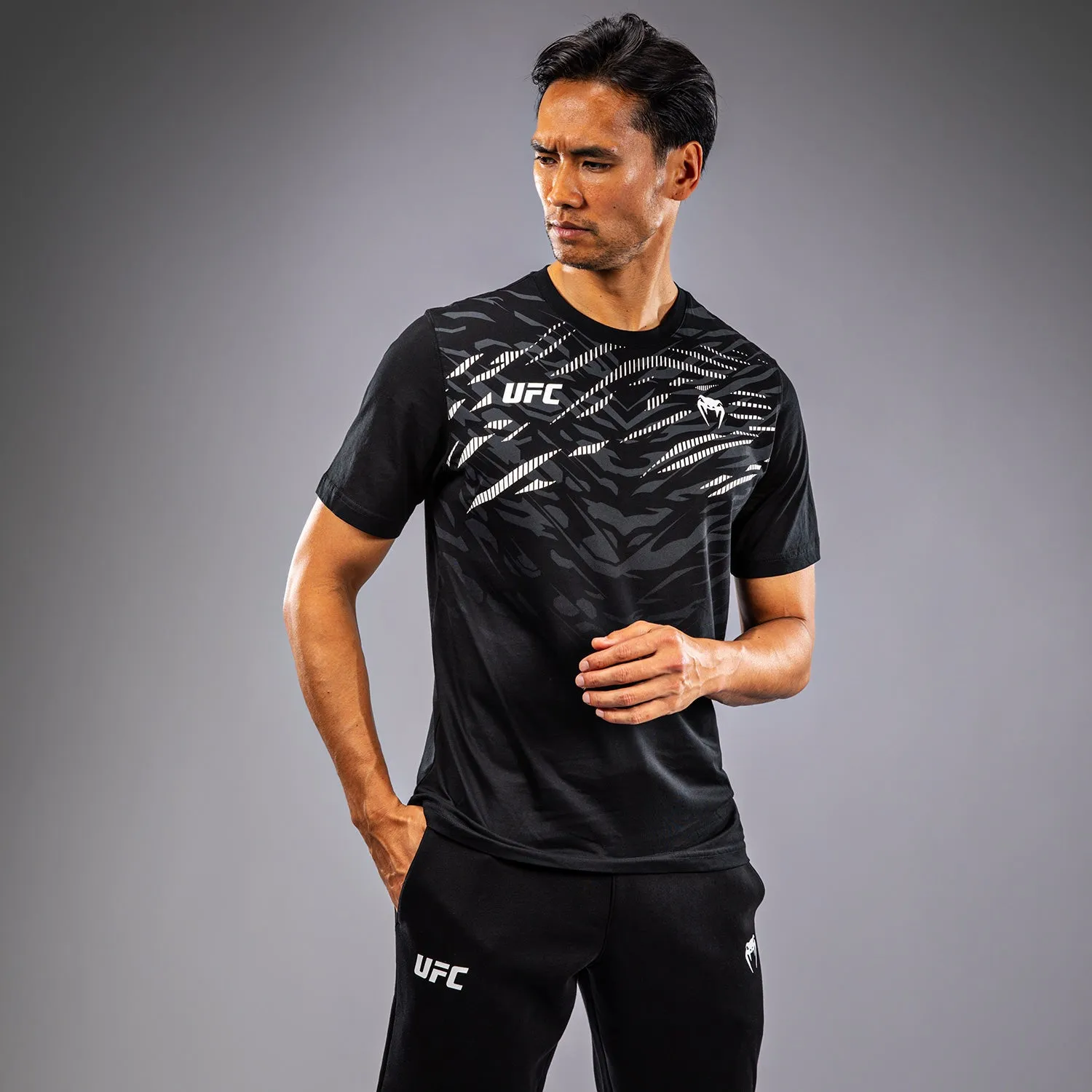 UFC Fusion by Venum Men??s Replica Short Sleeve T-Shirt - Black Formal Style Effortless Style