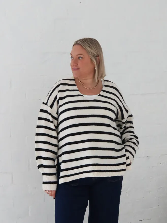 Clean Lines Taryn Knit - Vanilla/Black