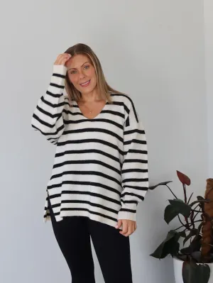 Taryn Knit - Vanilla/Black Cozy Texture