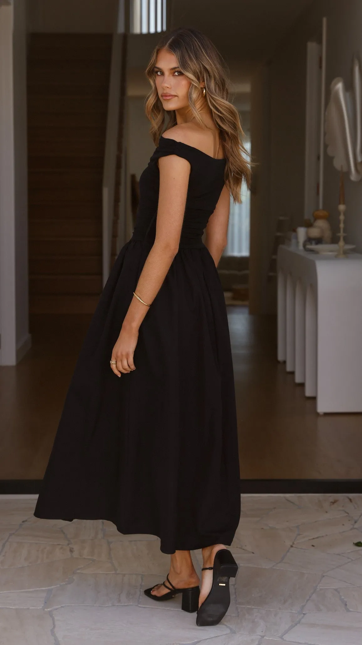 Smooth Curve Immy Midi Dress - Black