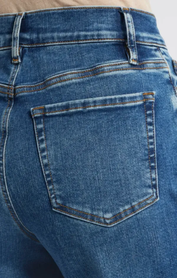 Dynamic Glow Le Slim Palazzo in Skywalk