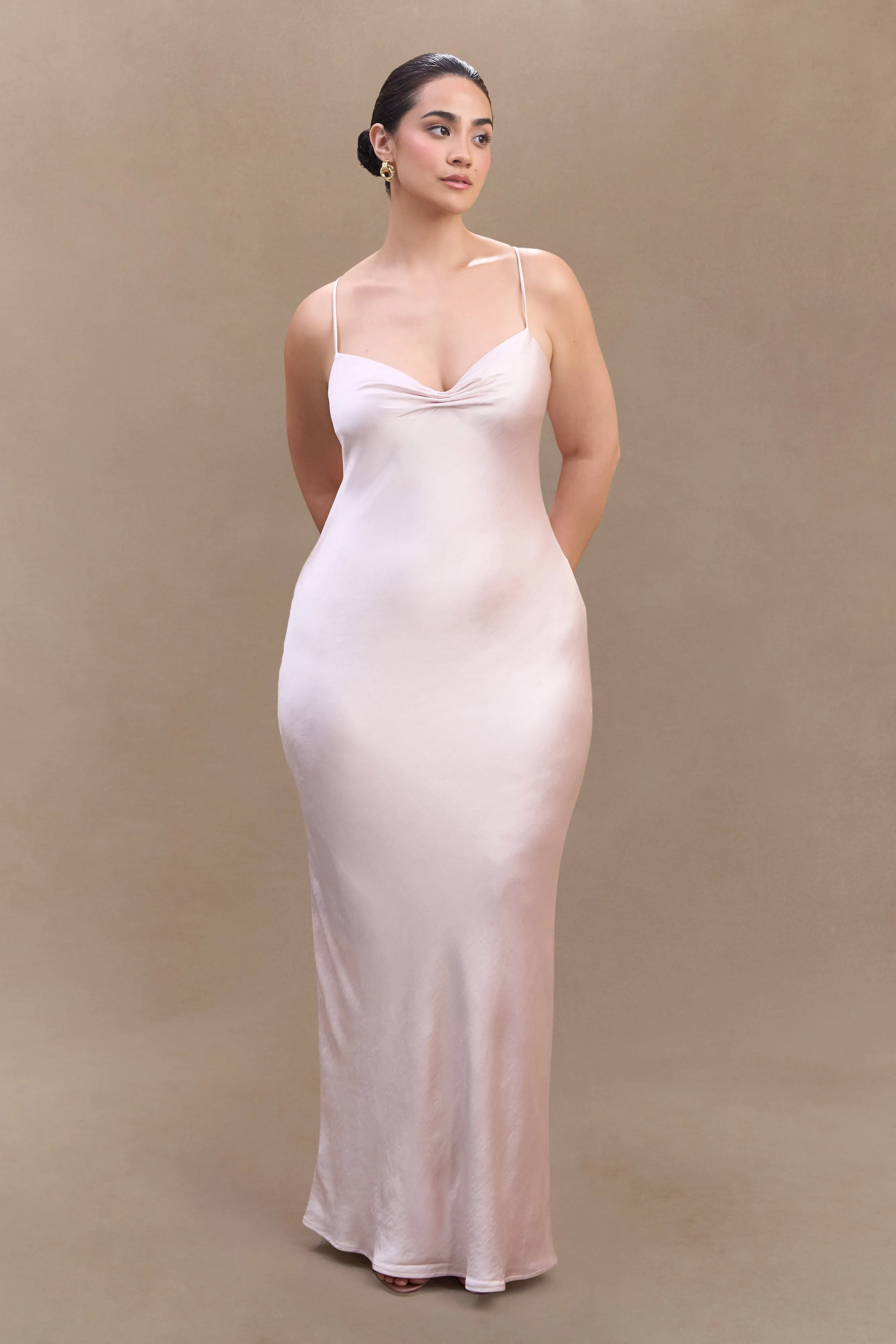 Dreamy Texture Chic beachwear dress Lilly Sweetheart Satin Maxi Dress - Soft Pink