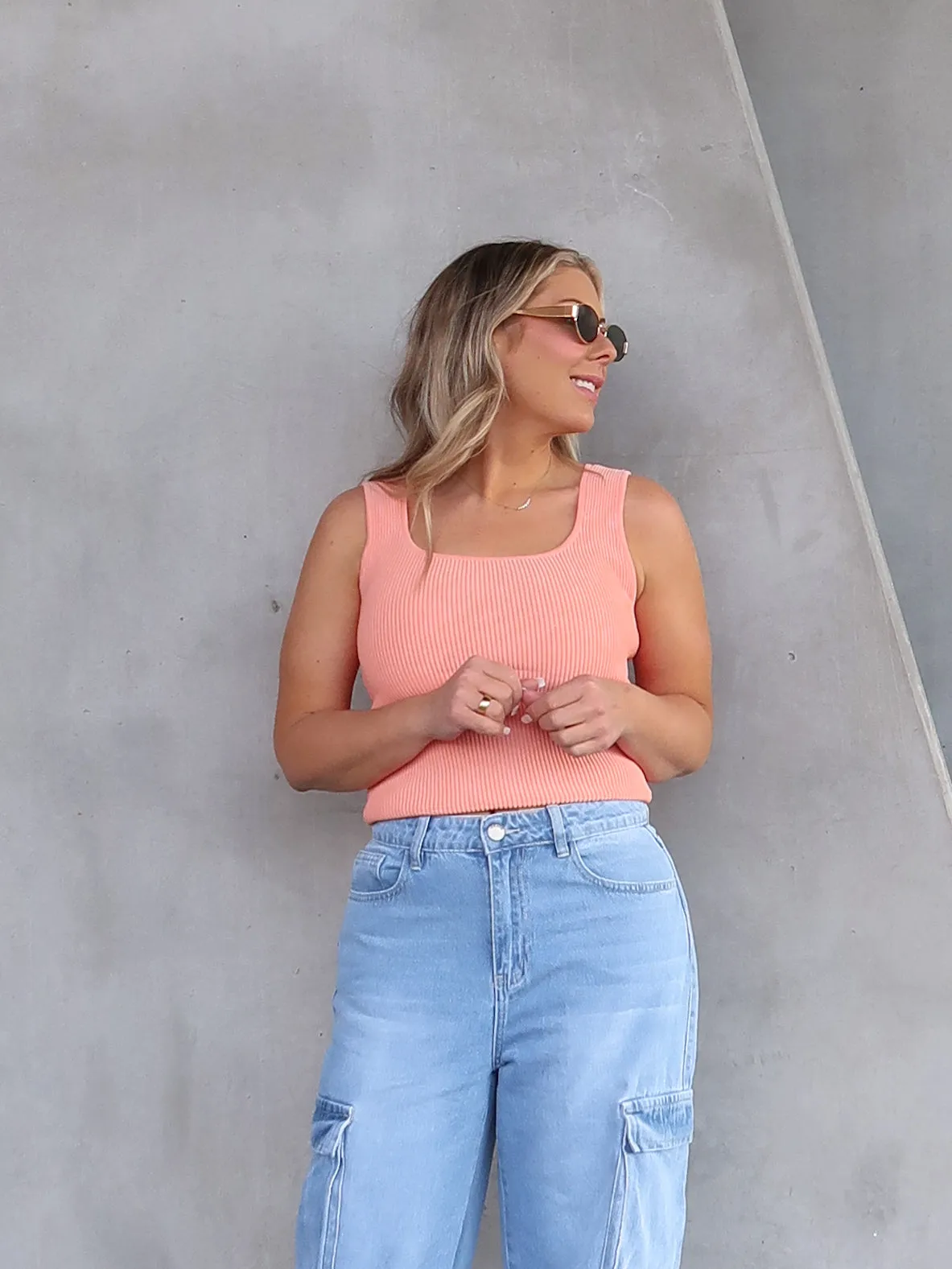 Mona Singlet - Peach international cooperation