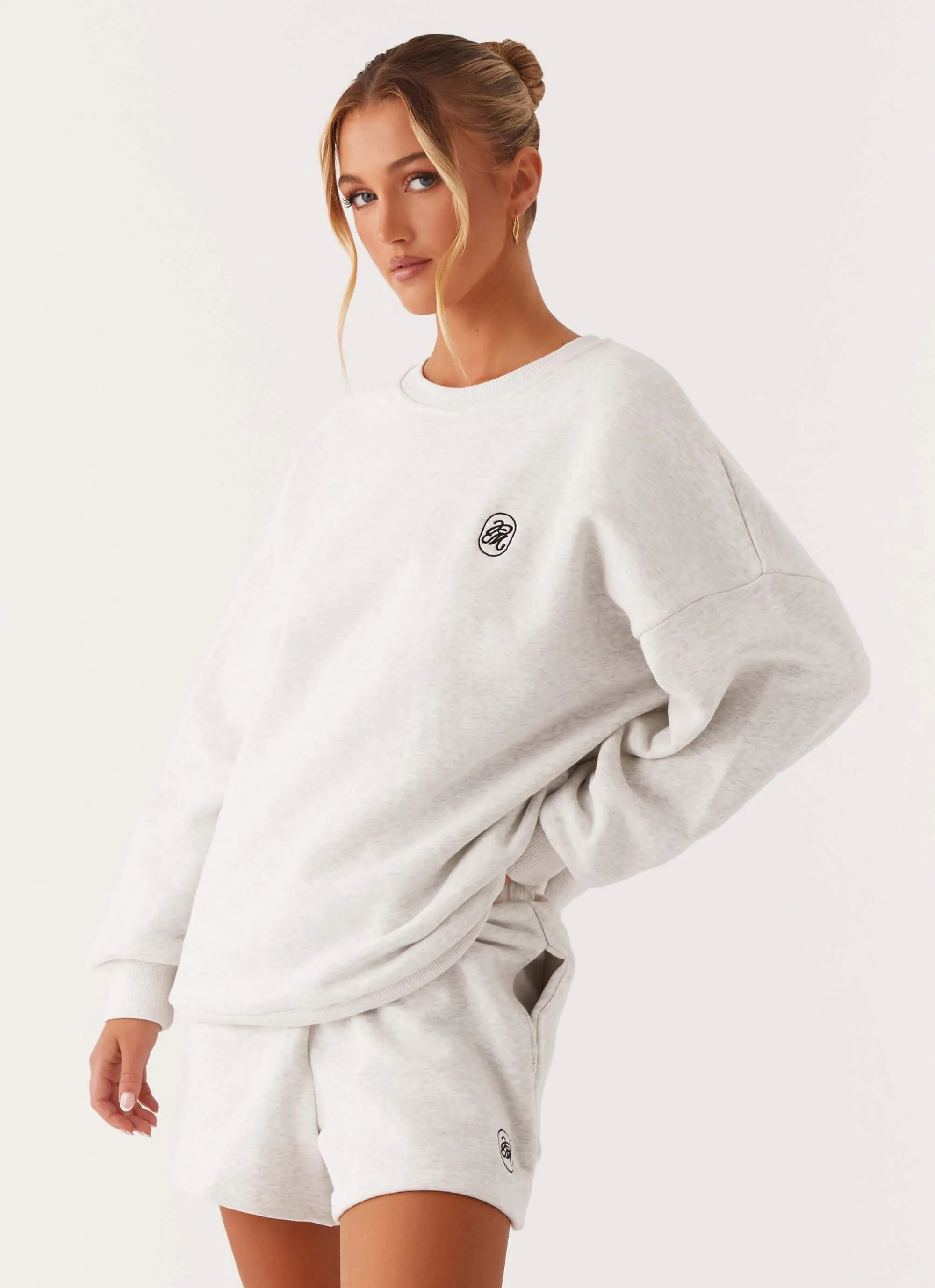 Airtight Seam Sealing Extended Coverage Signature Oversized Sweatshirt - Grey