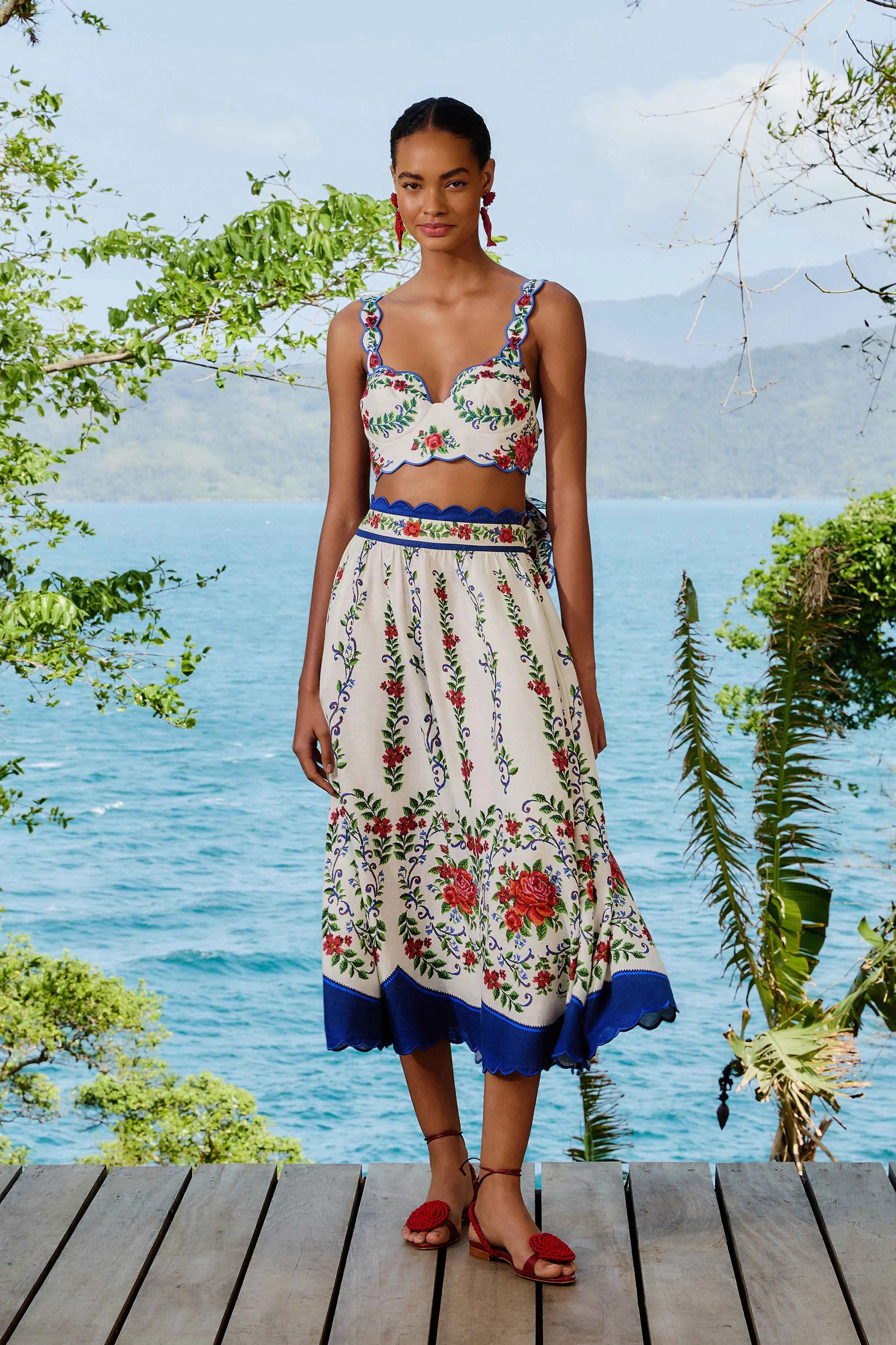 Off-White Flower Tapestry Euroflax? Premium Linen Top ErgonomicCut