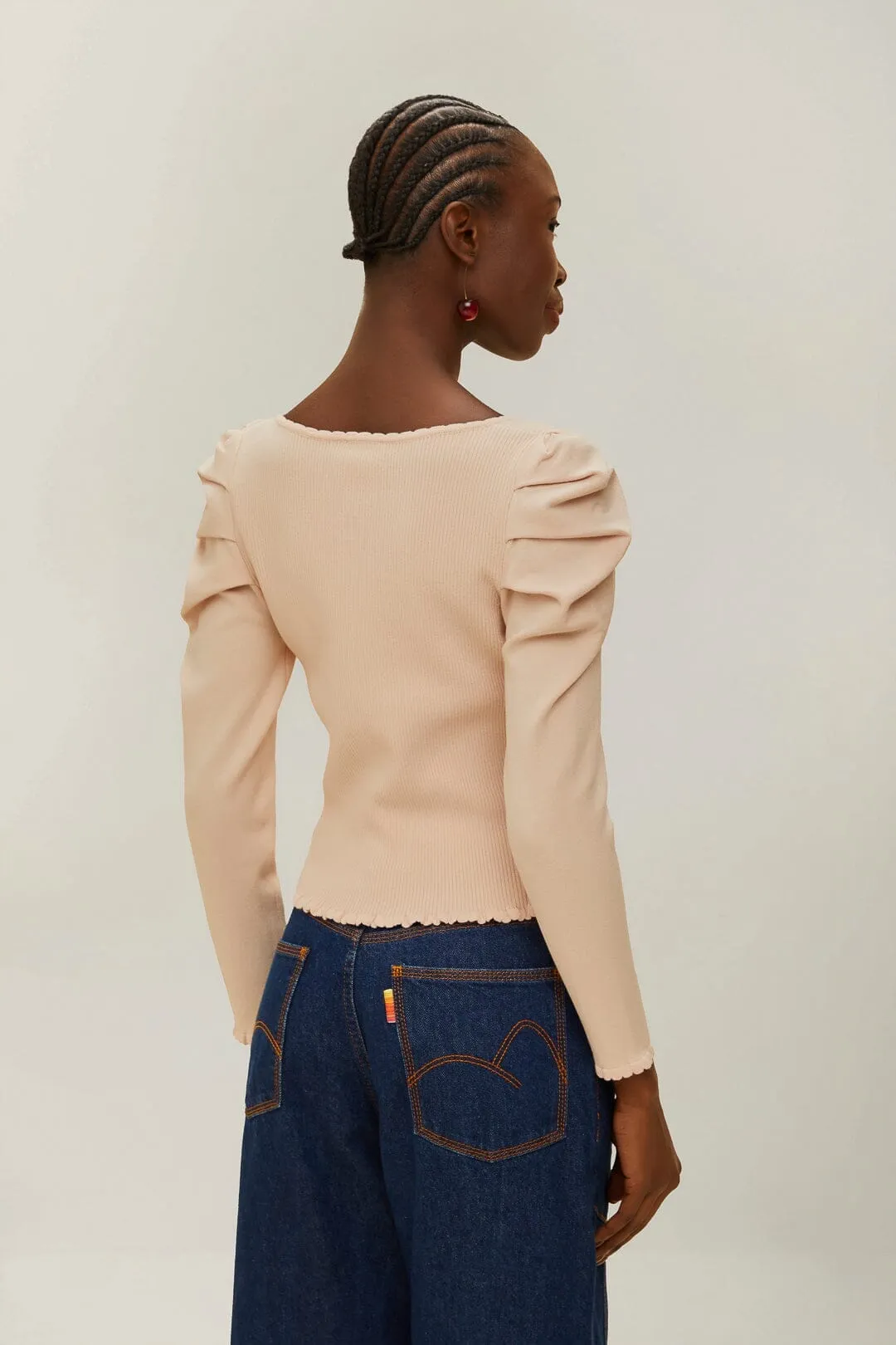 Sporty Style Model Glow Off-White Knit Corset Top