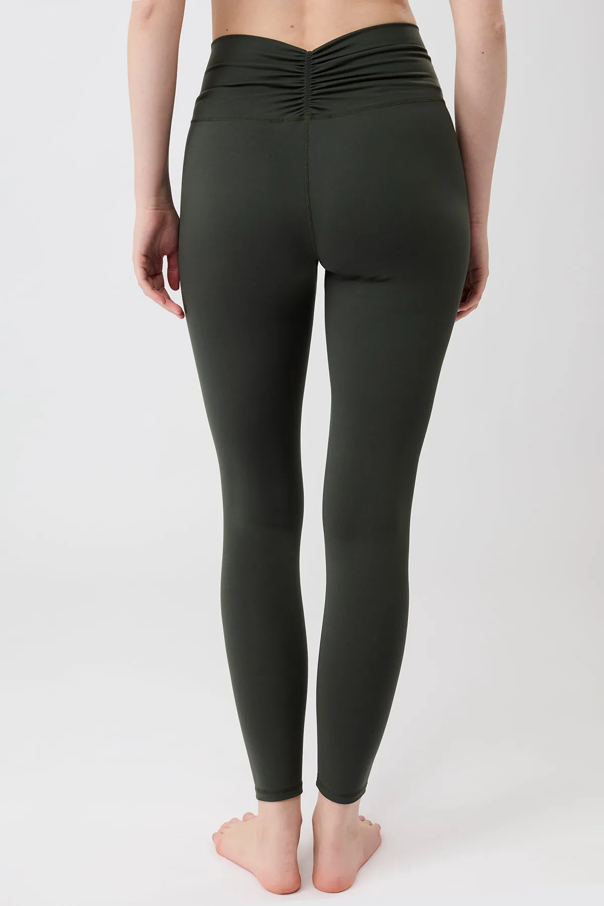 On Point Legging - Dark Olive Relaxed fit wear Chilly Comfort
