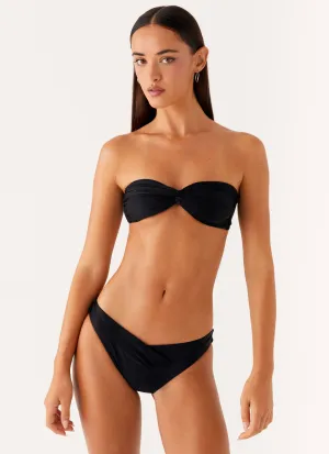 Delta Bandeau Bikini Top - Black Coastal Escape